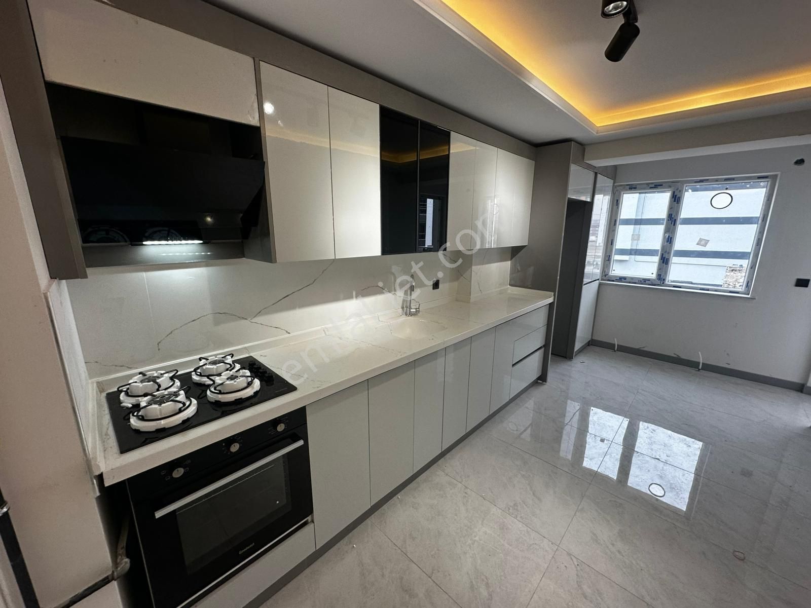 **menderes Mahallesi** 3+1 Ebeveyn Banyo Teras Balkon