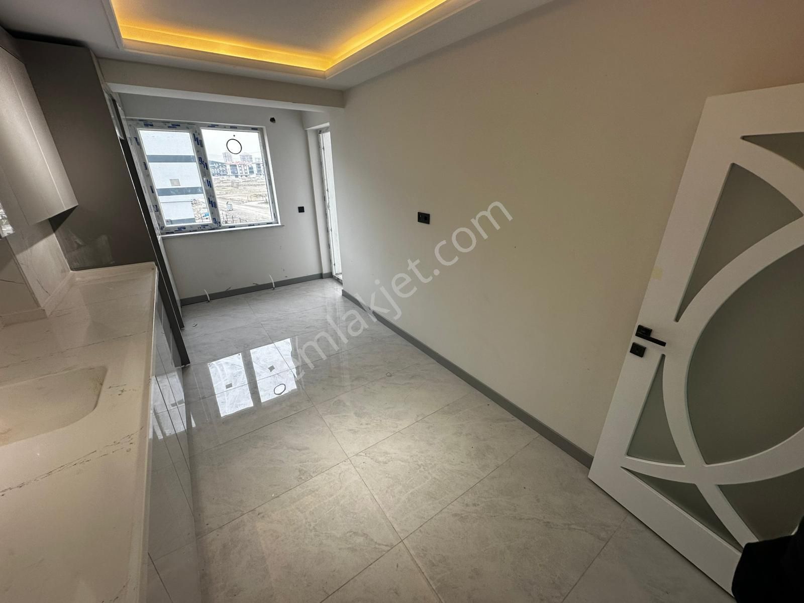 **menderes Mahallesi** 3+1 Ebeveyn Banyo Teras Balkon - Görsel 5