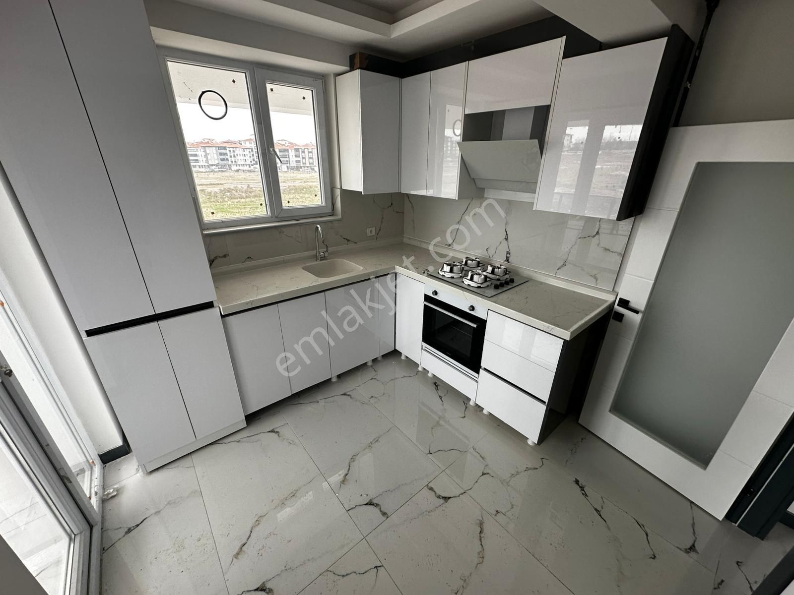 **mustafa Kemal Mahallesi**3+1 Yüksek Giriş Kupon Daire