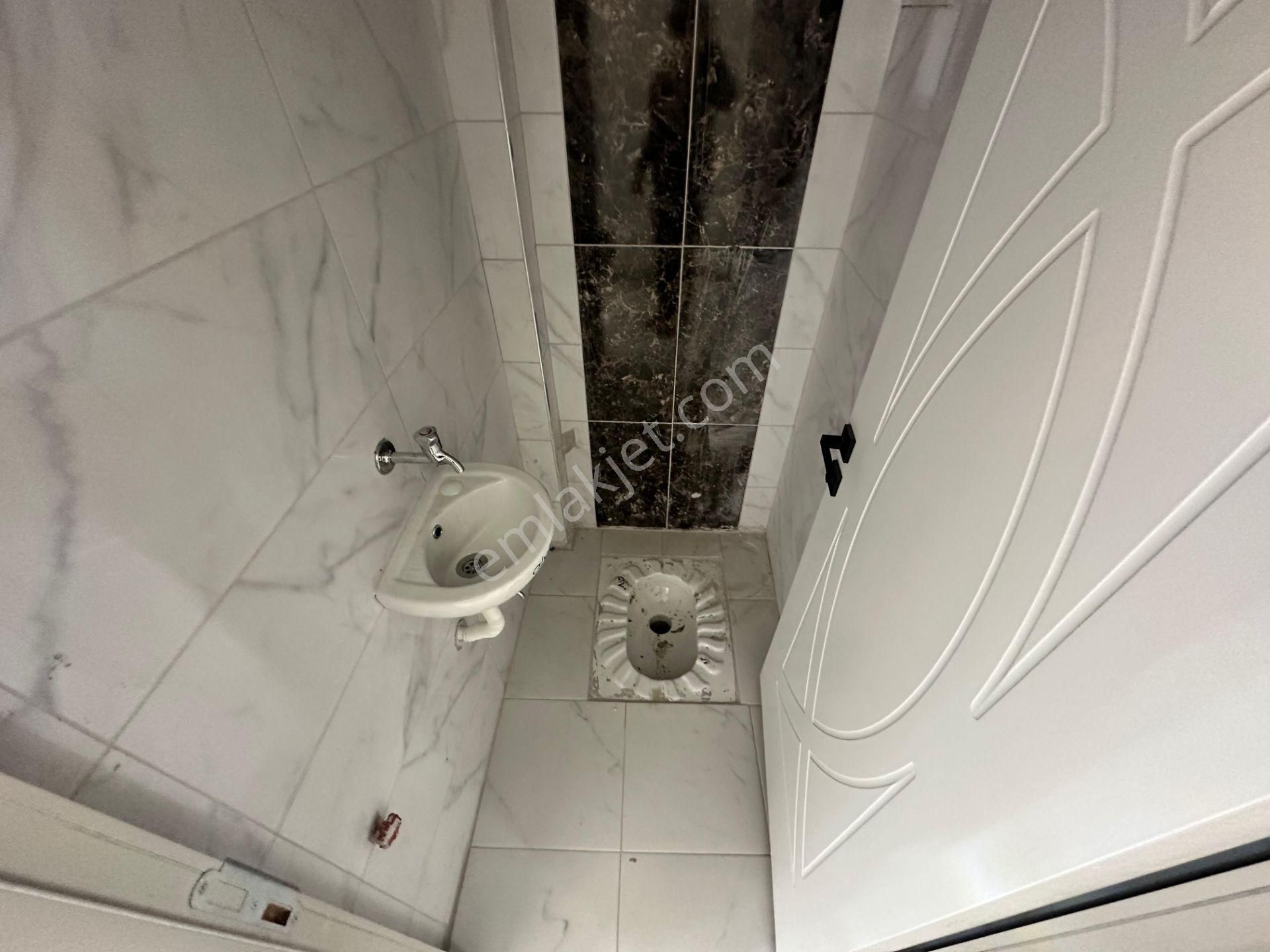 M.kemal De 3+1okullar Bölgesinde 125 M2 Şık Tasarımlı - Görsel 24