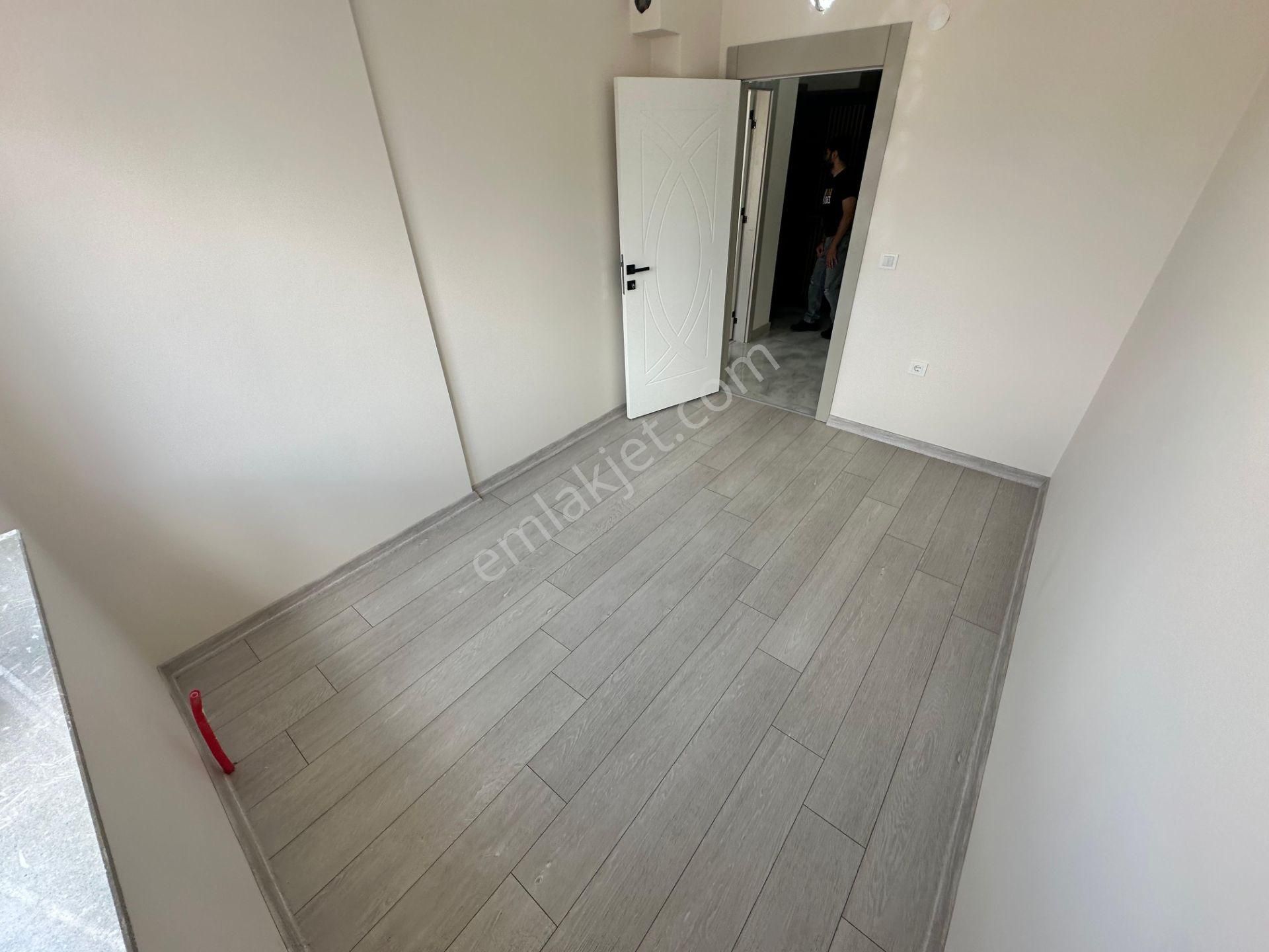 M.kemal De 3+1okullar Bölgesinde 125 M2 Şık Tasarımlı - Görsel 20