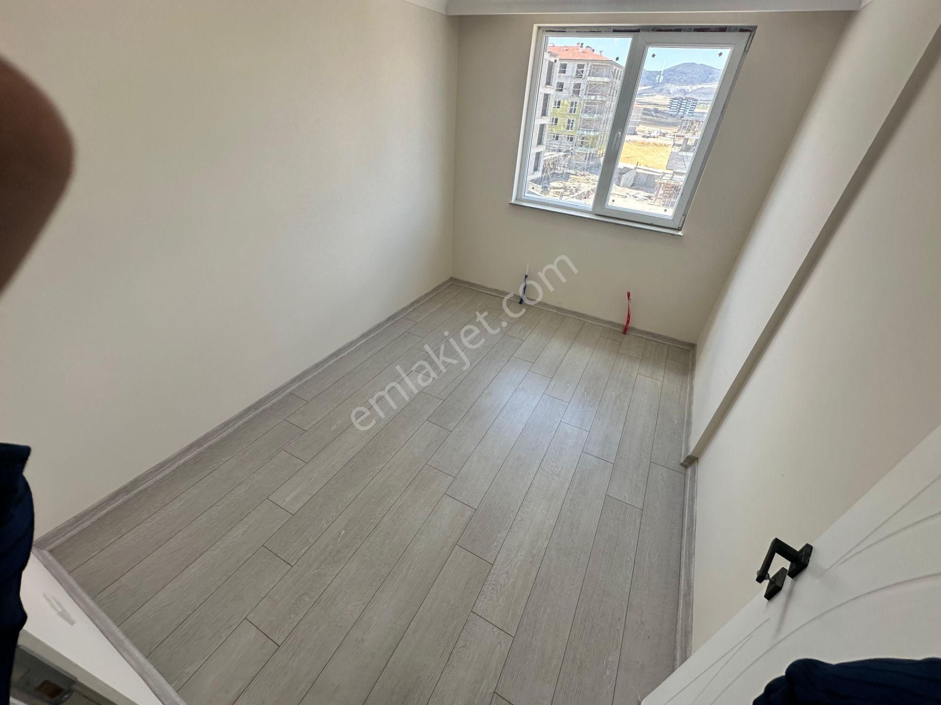 M.kemal De 3+1okullar Bölgesinde 125 M2 Şık Tasarımlı - Görsel 18