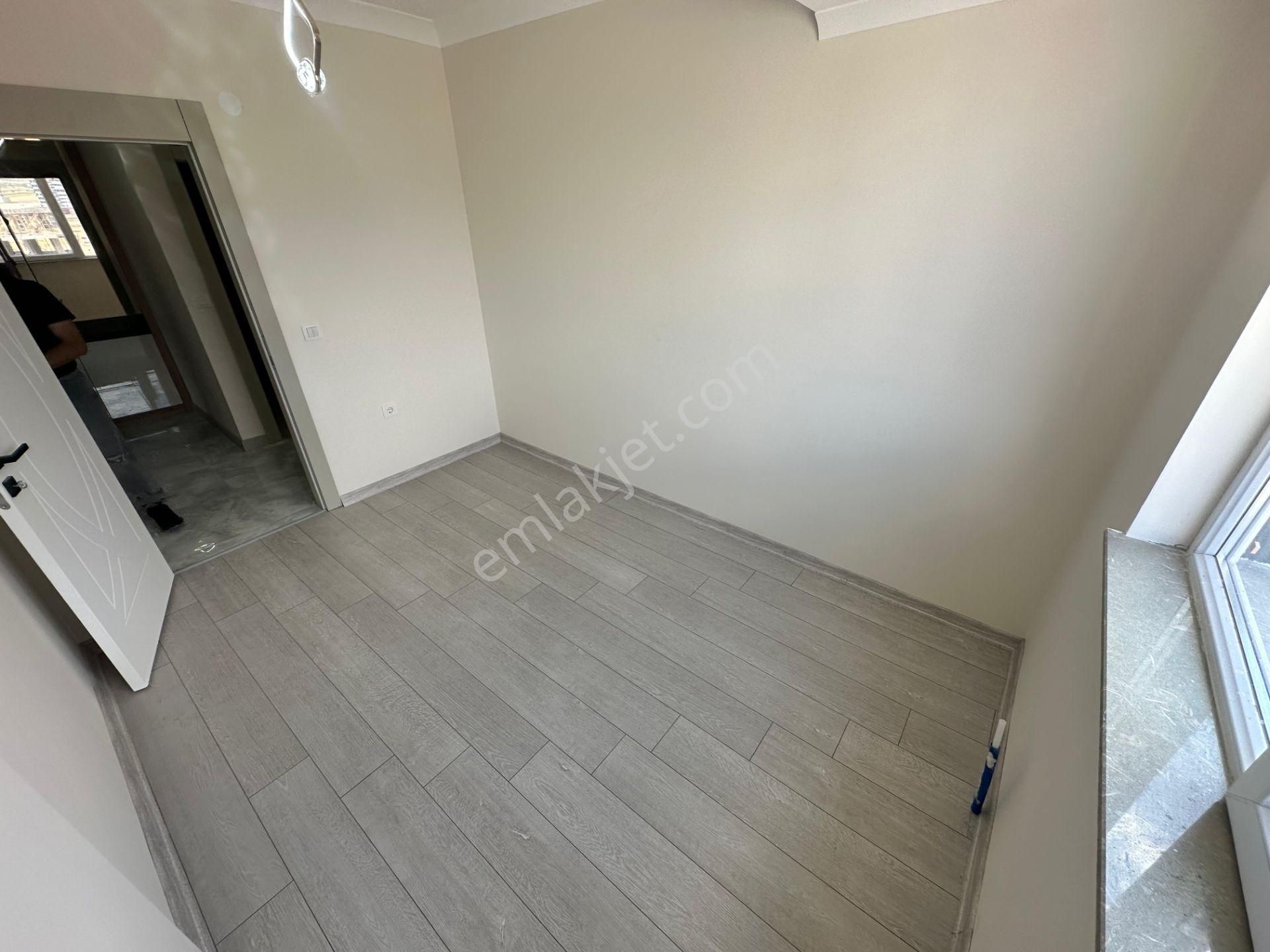 M.kemal De 3+1okullar Bölgesinde 125 M2 Şık Tasarımlı - Görsel 21