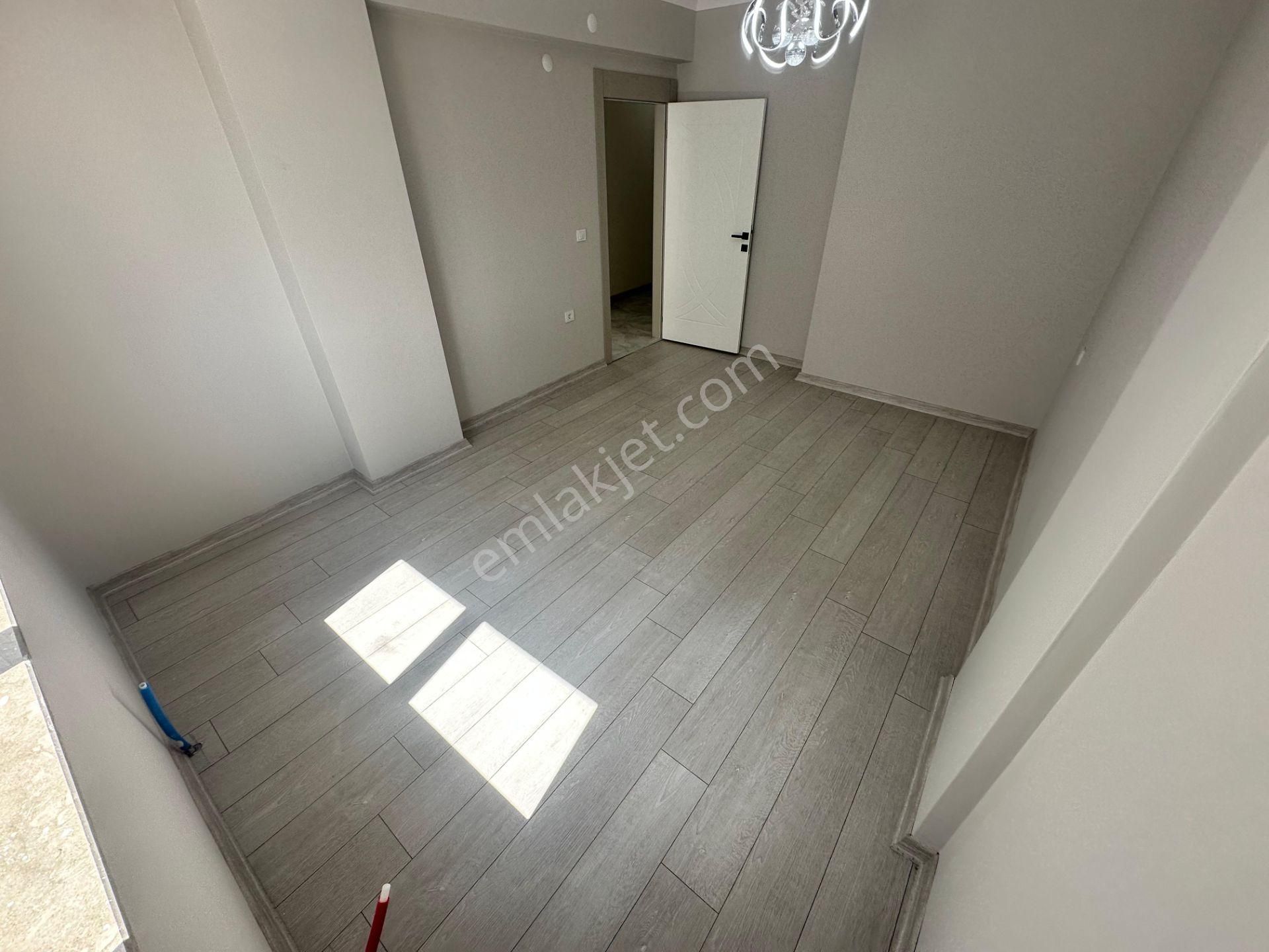 M.kemal De 3+1okullar Bölgesinde 125 M2 Şık Tasarımlı - Görsel 17