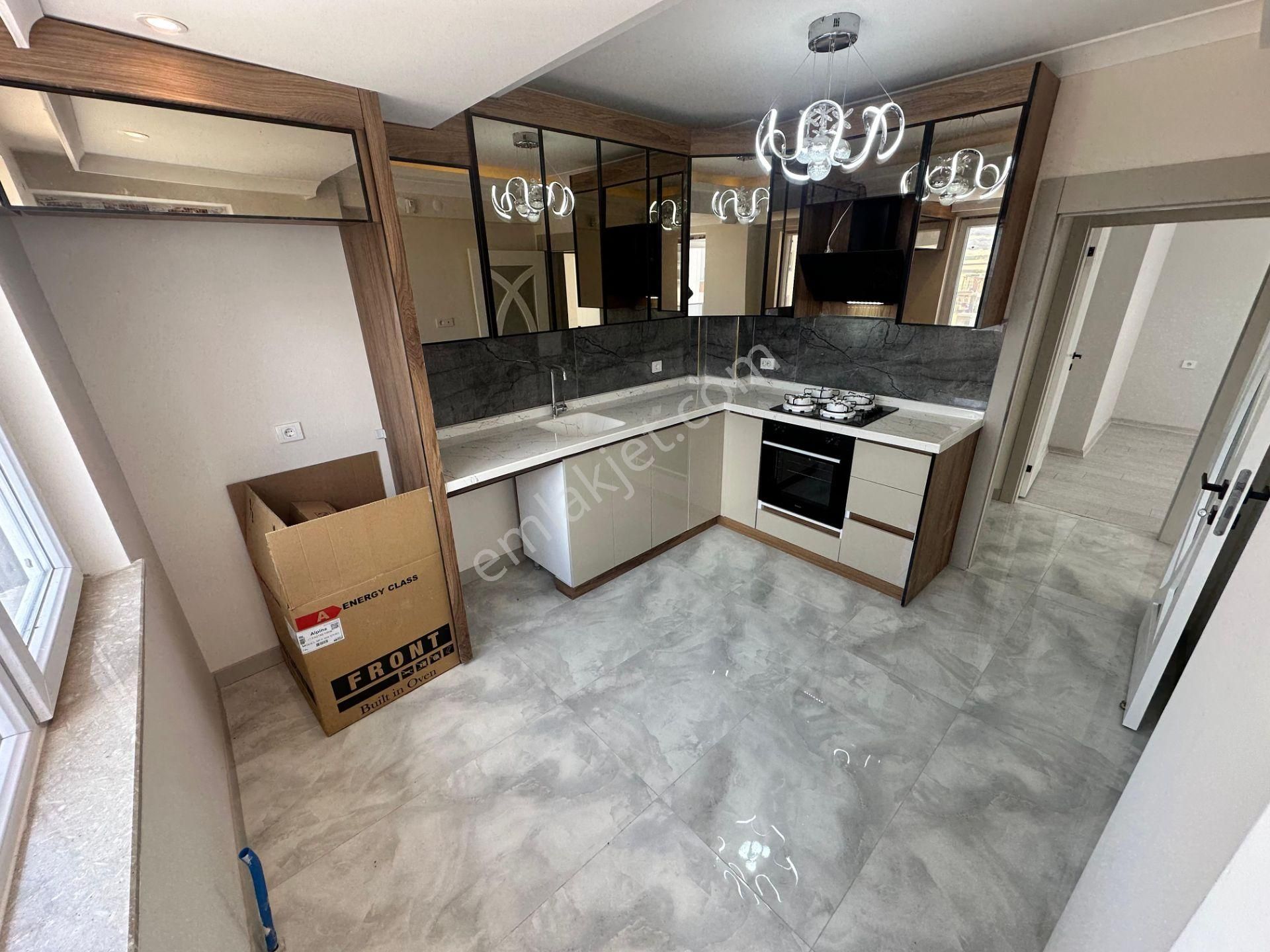 M.kemal De 3+1okullar Bölgesinde 125 M2 Şık Tasarımlı