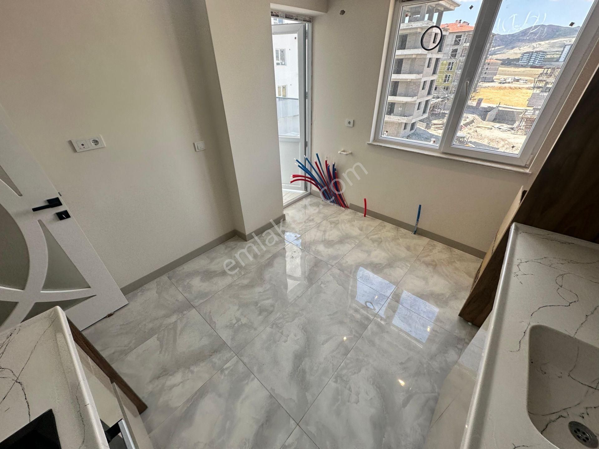 M.kemal De 3+1okullar Bölgesinde 125 M2 Şık Tasarımlı - Görsel 6