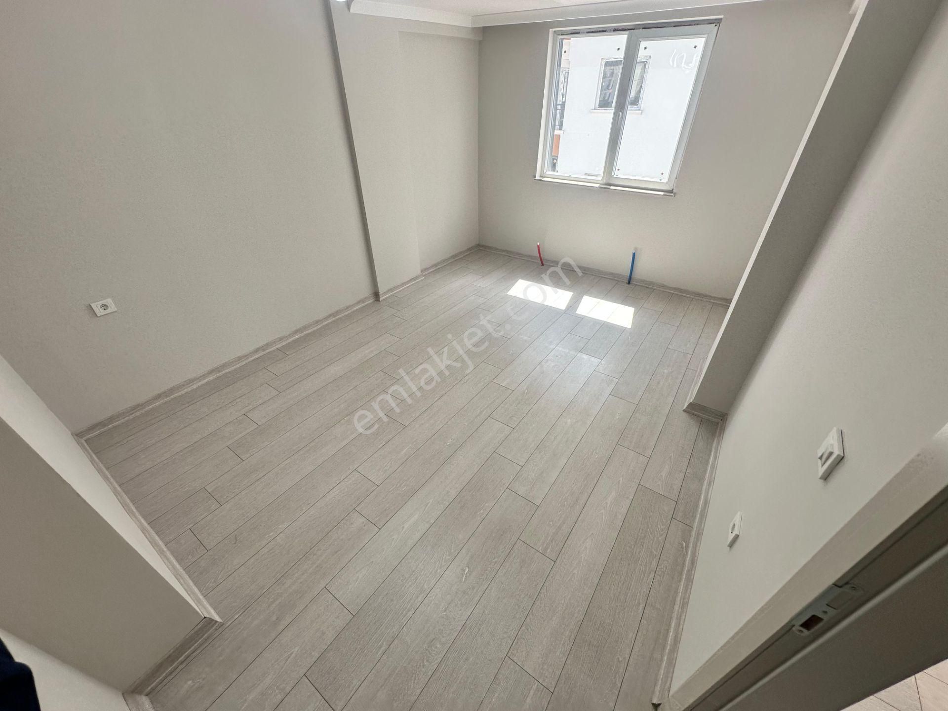 M.kemal De 3+1okullar Bölgesinde 125 M2 Şık Tasarımlı - Görsel 15