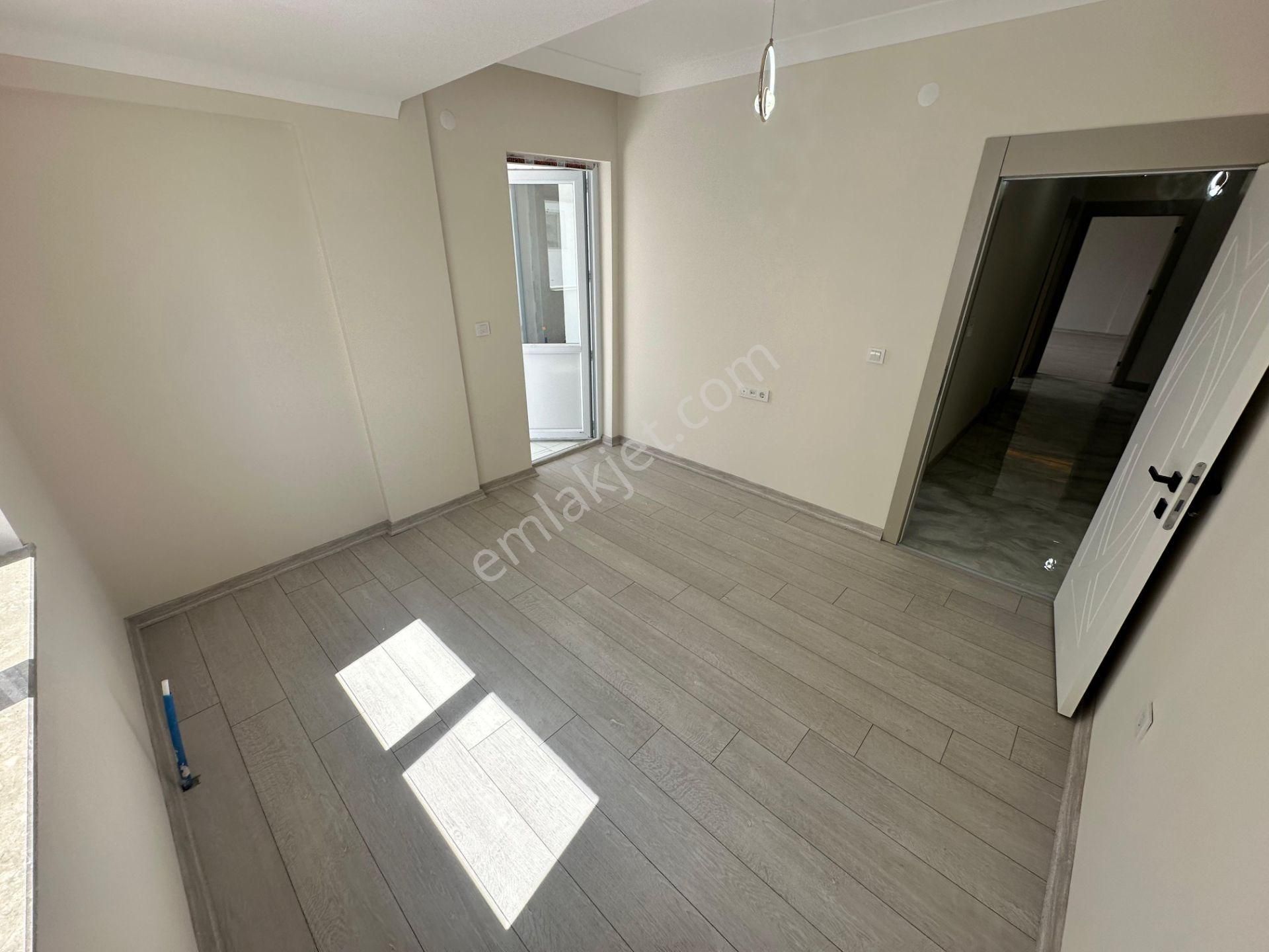 M.kemal De 3+1okullar Bölgesinde 125 M2 Şık Tasarımlı - Görsel 13