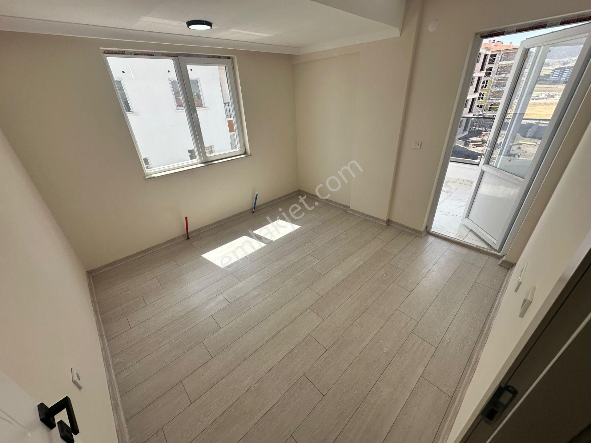 M.kemal De 3+1okullar Bölgesinde 125 M2 Şık Tasarımlı - Görsel 14