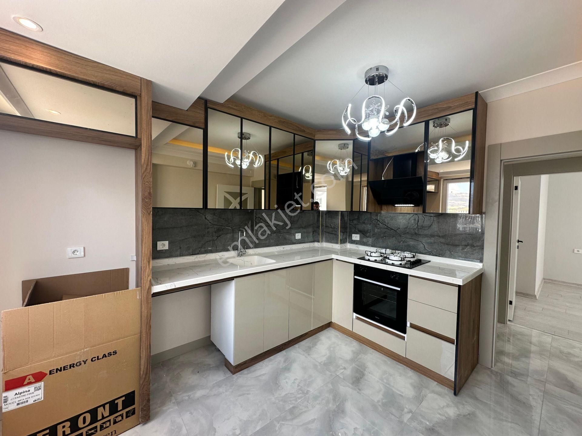 M.kemal De 3+1okullar Bölgesinde 125 M2 Şık Tasarımlı - Görsel 5