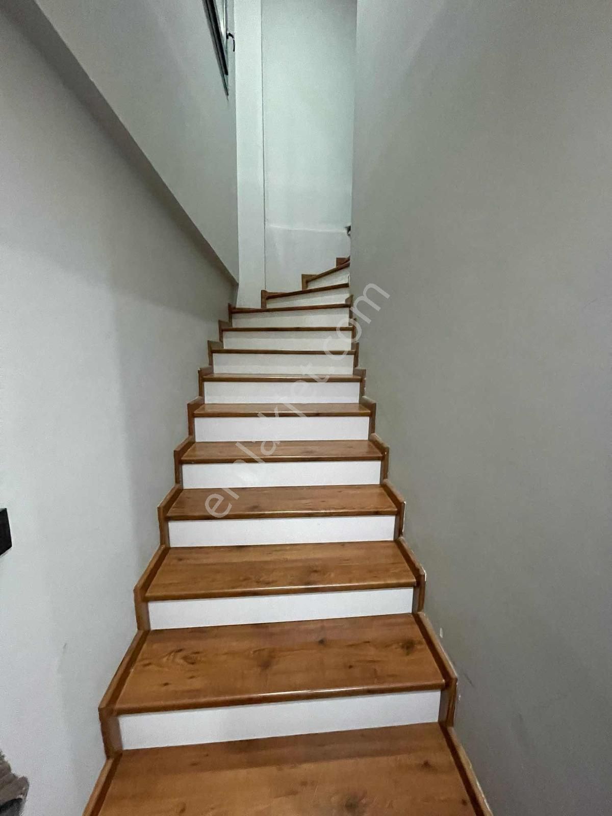 Buca İşçi Evleri Laleli Mah.de Satılık 3+1 D.gazlı Dubleks Daire - Görsel 4