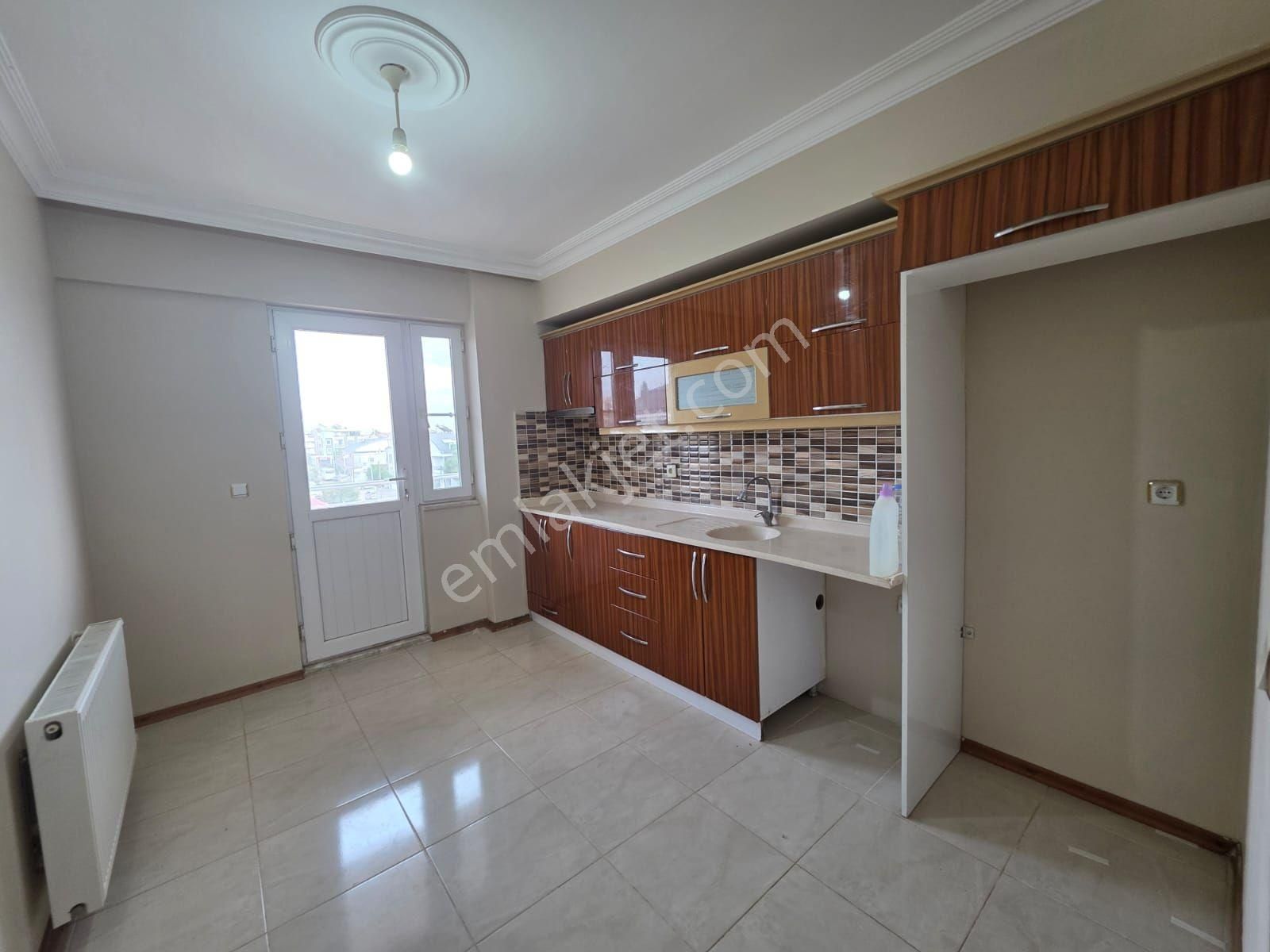 Merkezde Kaçırılmayacak Fırsat! 120 M² 3+1 Ayrı Mutfak Daire - Görsel 4