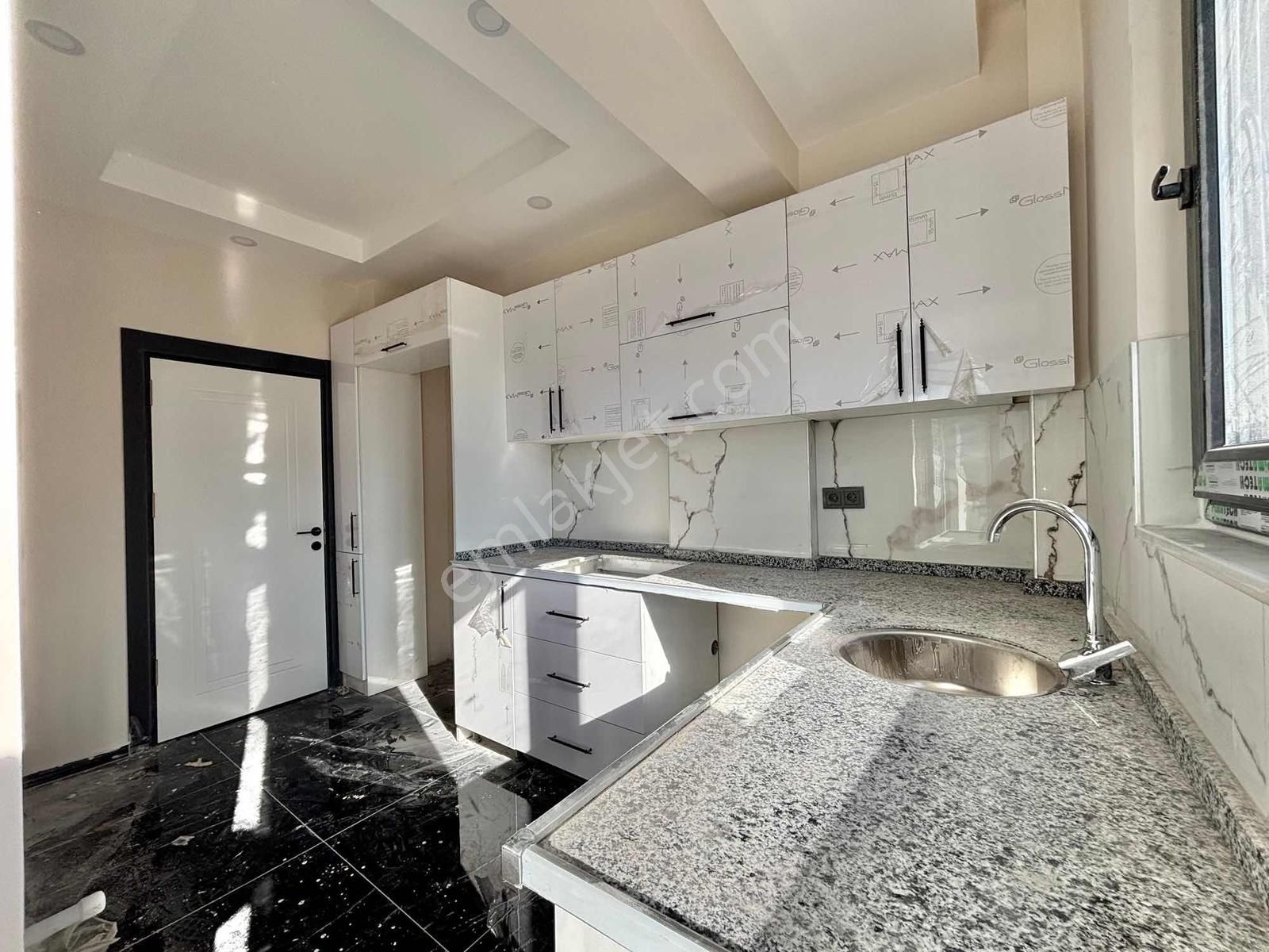 Aydoğmuşta Sıfır Site İçi Havuzlu Katta 2+1 Kiralık Daire - Görsel 3