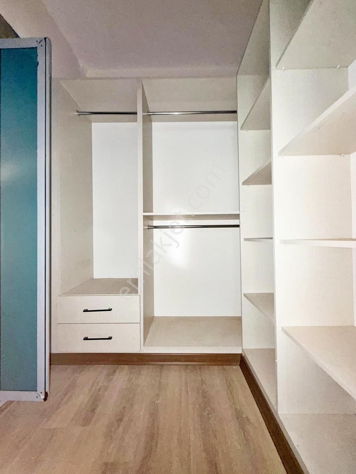 Yuv*** Giyinme Odası Ebeveyn Banyolu 2+1 Giriş Dairesi - Görsel 13