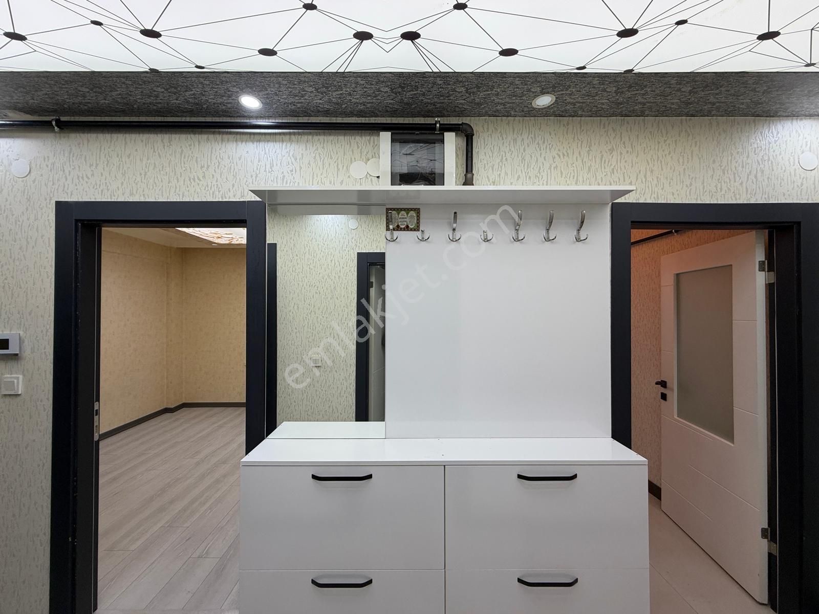 Keçiören'de Yeni Binada Giriş Katta Ful+ful Yapılı Acil Satılık - Görsel 4