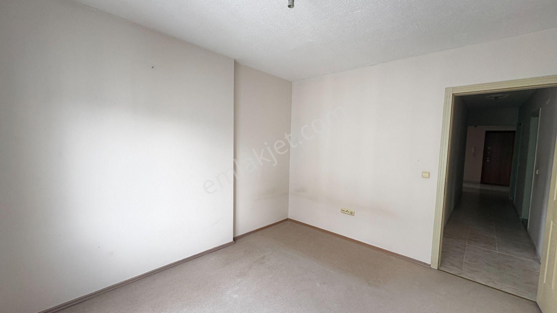 Bahçecik Mahallesinde 7/24 Güvenlikli Kiralık 3+1 Daire - Görsel 22