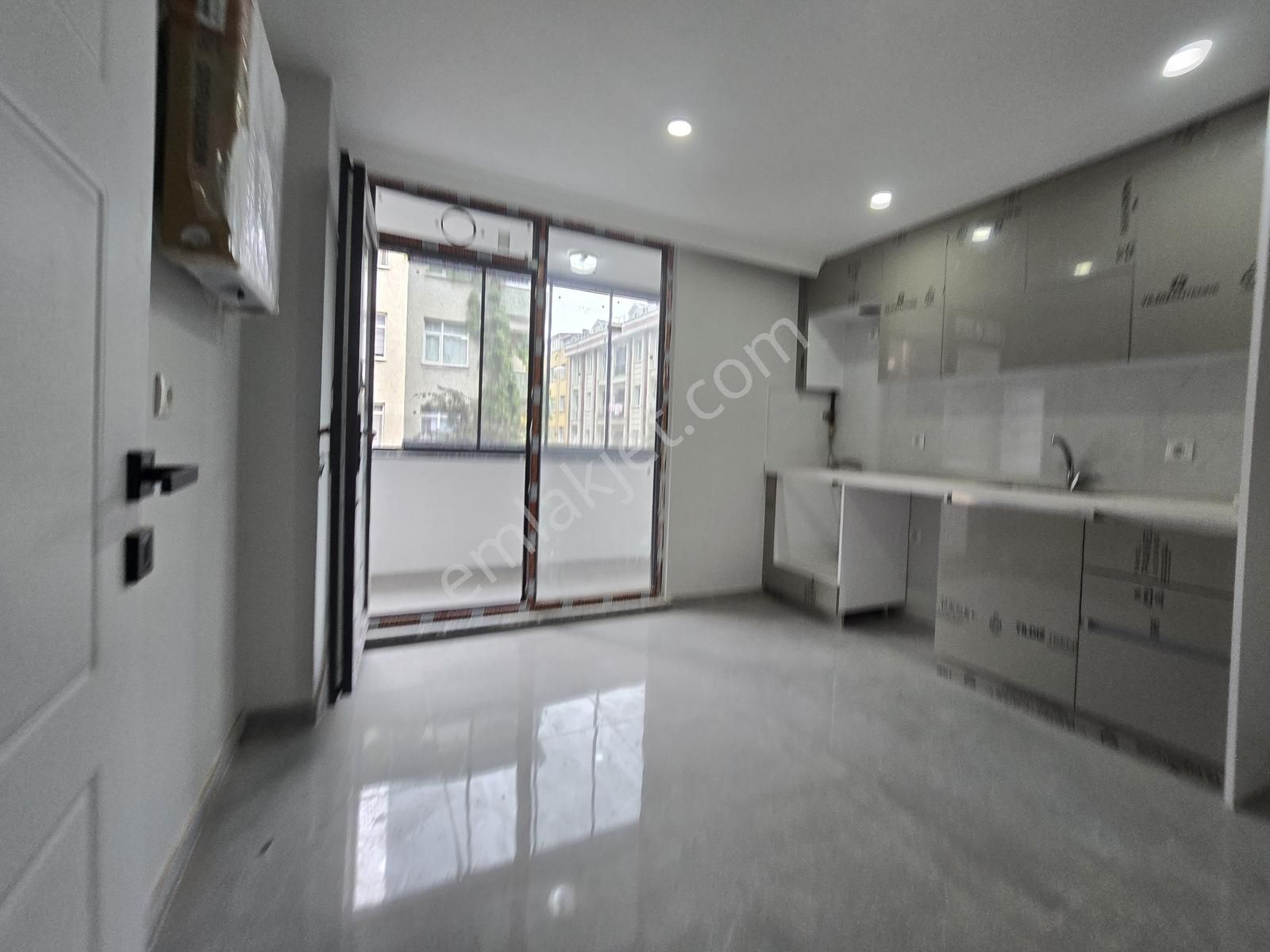 Pusula İnş.tan Cebeci Mah Merkez Camisne Yakın 100m2 3kat Daire - Görsel 3