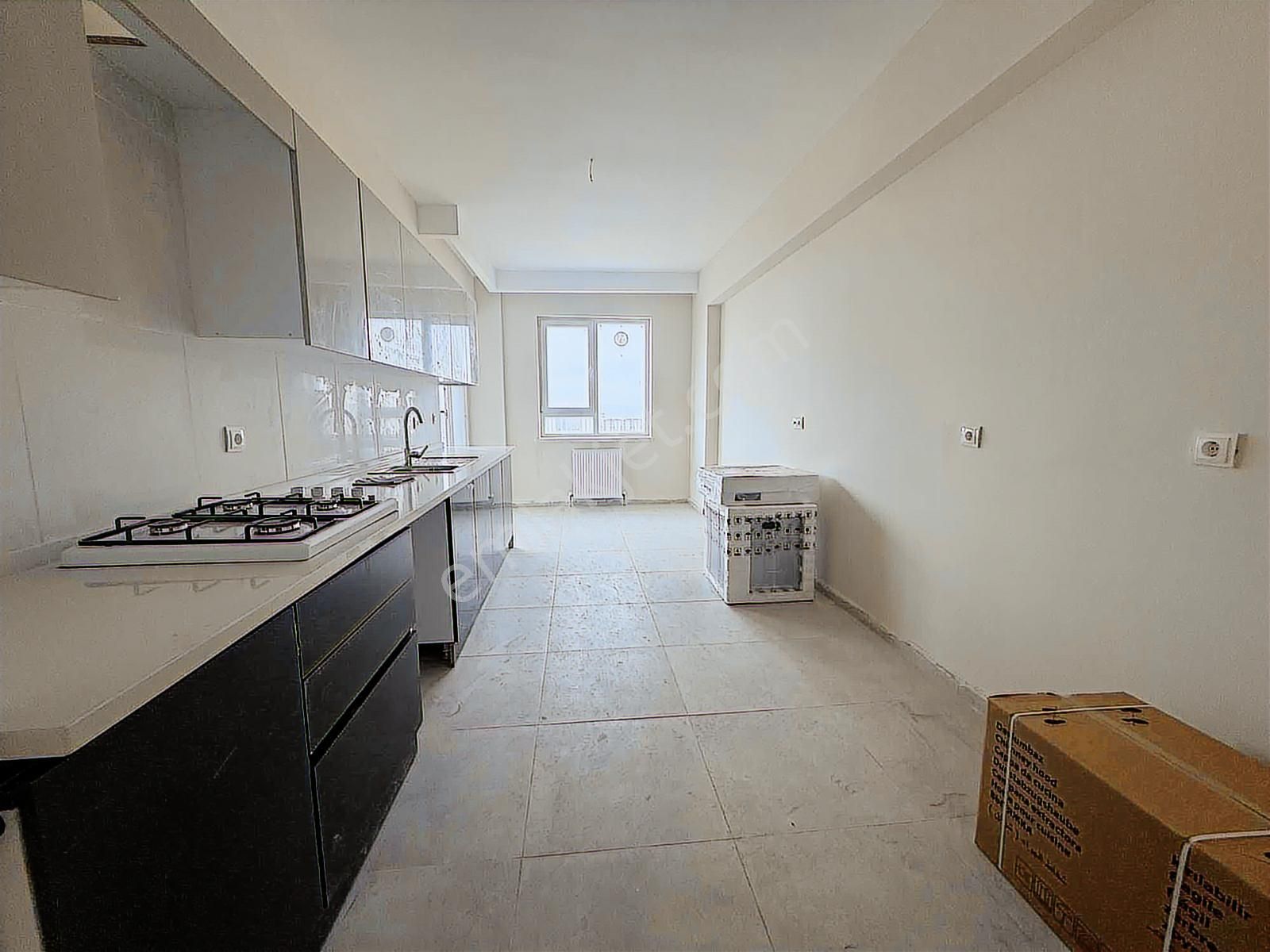 Saraycıkta Sıfır 8.katta Manzaralı Cift Banyo Geniş 3+1 Kiralık - Görsel 2