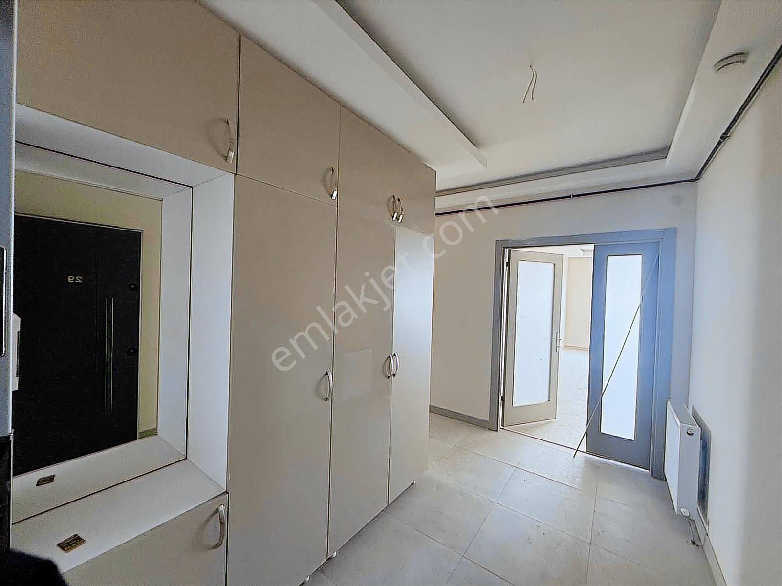 Saraycıkta Sıfır 8.katta Manzaralı Cift Banyo Geniş 3+1 Kiralık - Görsel 18