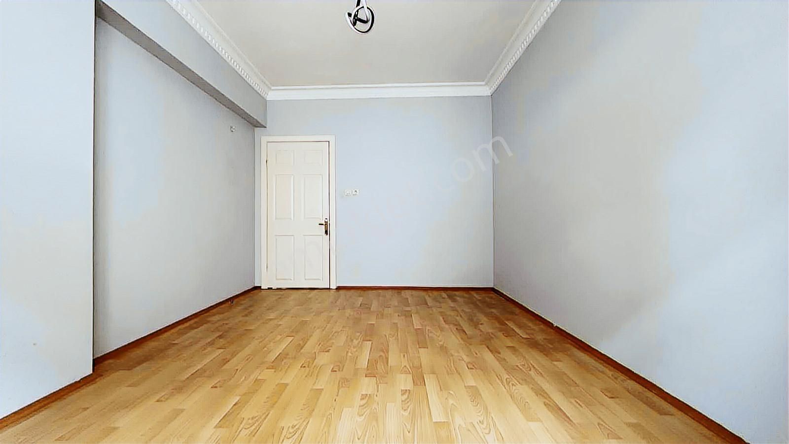 İki Büyük Balkonlu Ara Katta Bağımsız Ön Cephede 3+1 Kiralık - Görsel 25