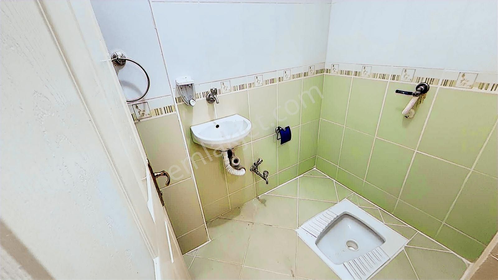 İki Büyük Balkonlu Ara Katta Bağımsız Ön Cephede 3+1 Kiralık - Görsel 29