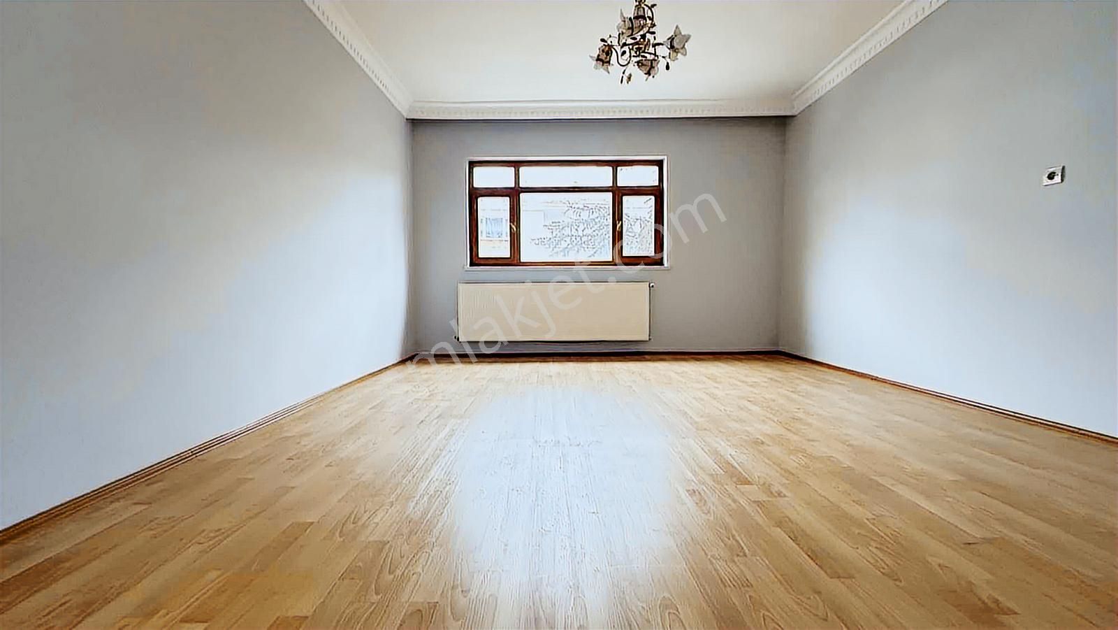 İki Büyük Balkonlu Ara Katta Bağımsız Ön Cephede 3+1 Kiralık - Görsel 9