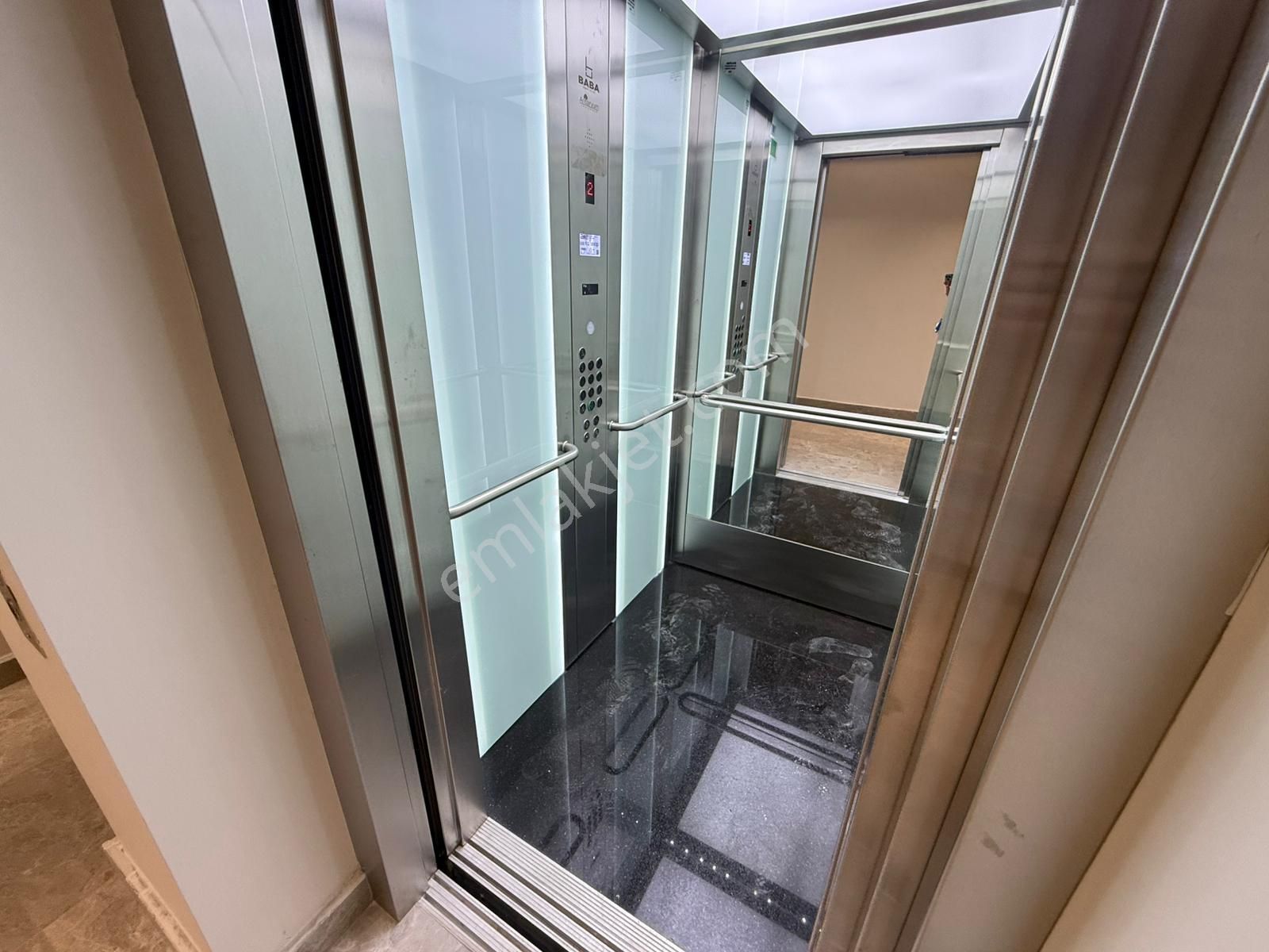 Altıntaş Antoryum'da Geniş 1+1 Balkonlu Konsept Sitede Satılık - Görsel 32