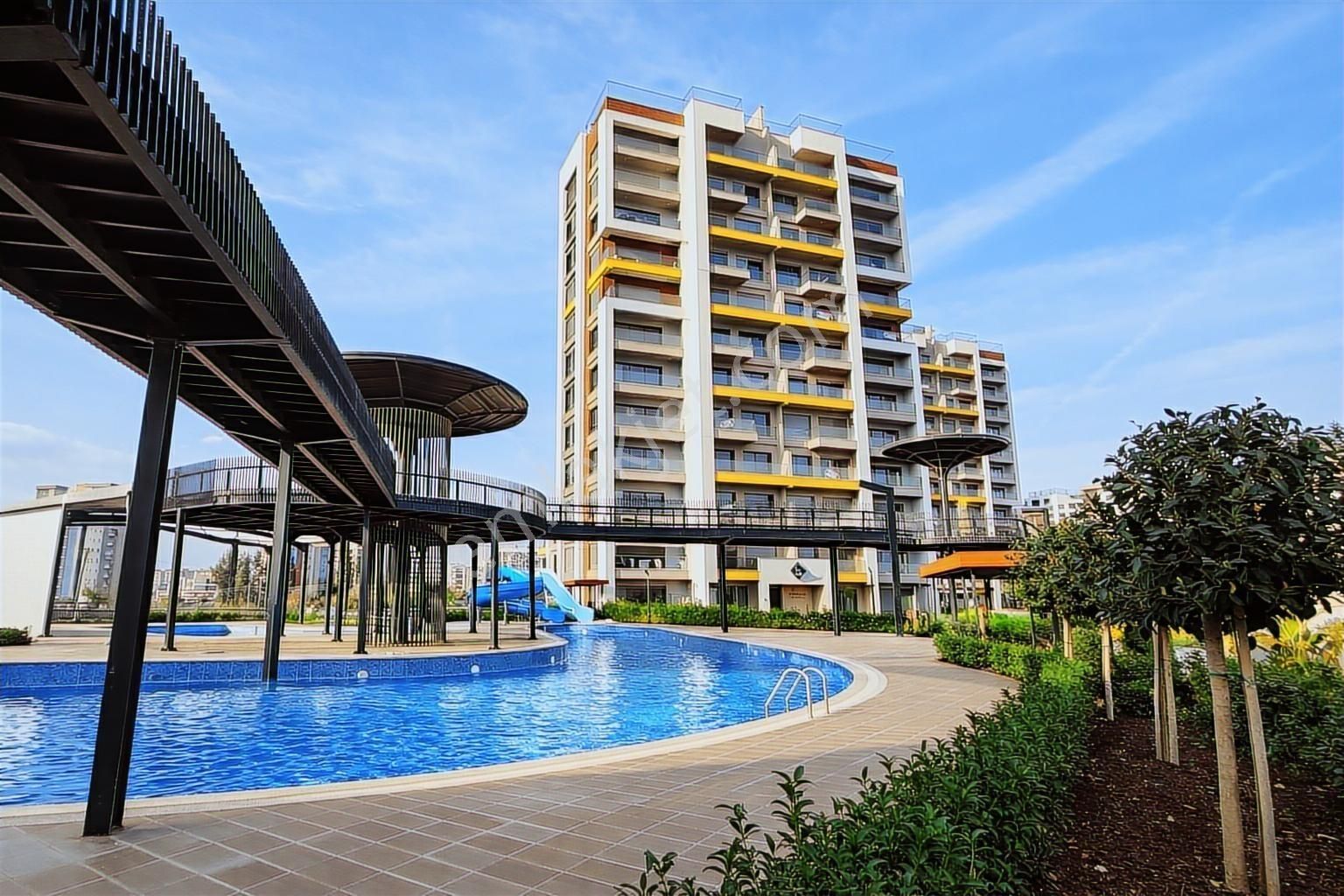 Altıntaş Antoryum'da Geniş 1+1 Balkonlu Konsept Sitede Satılık