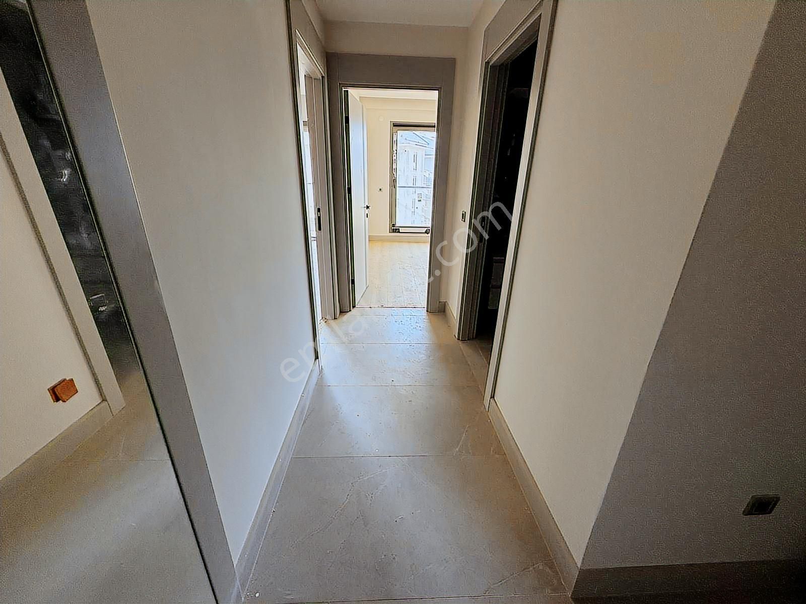 Altıntaş Antoryum'da Geniş 1+1 Balkonlu Konsept Sitede Satılık - Görsel 12