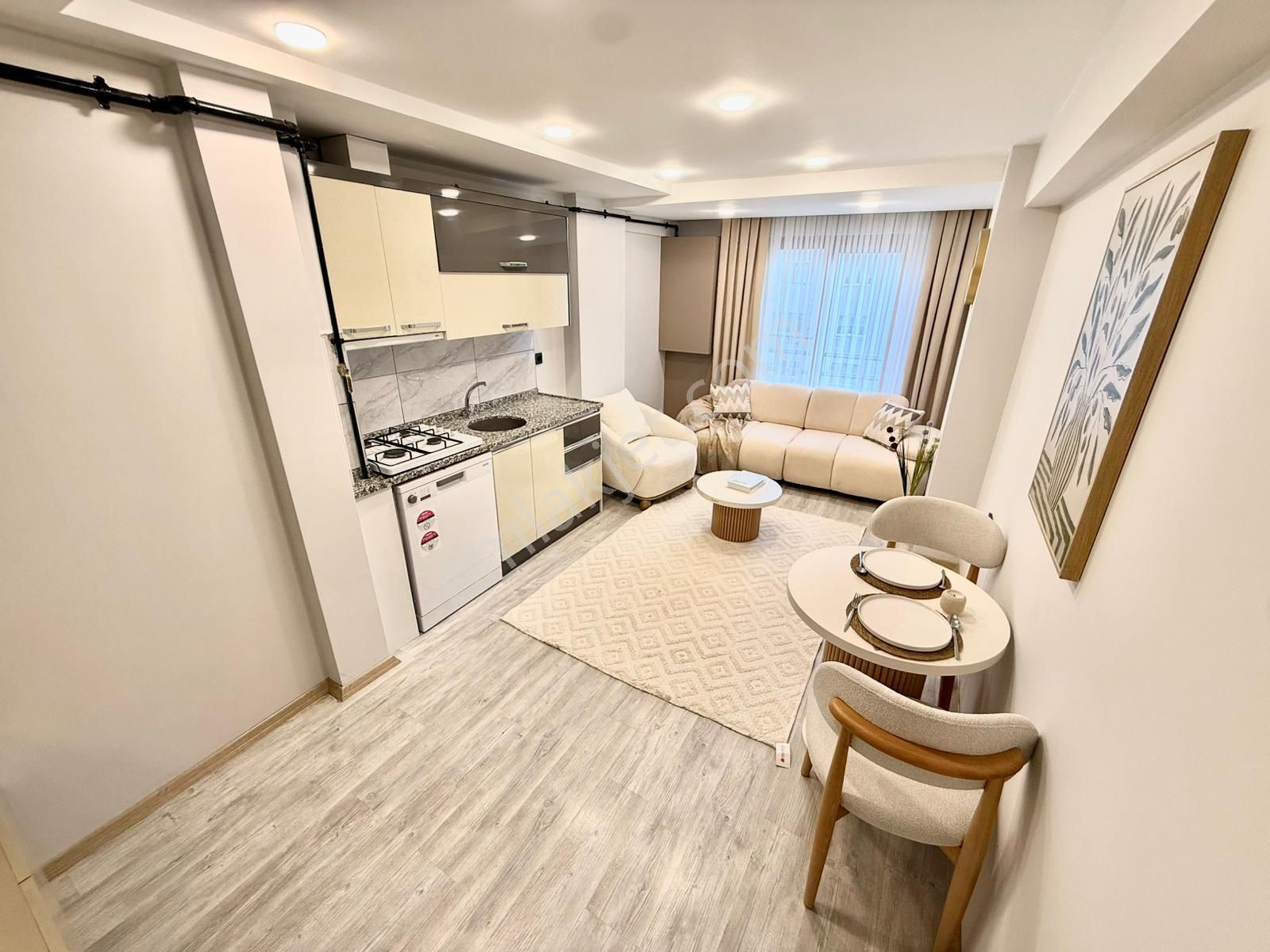 Karaman Mahallesi Dumlupınar Caddesi Üzeri Lise & Tugay 2 Dk Mesafede Eşyalı 1+1 Apart A169 - Görsel 3