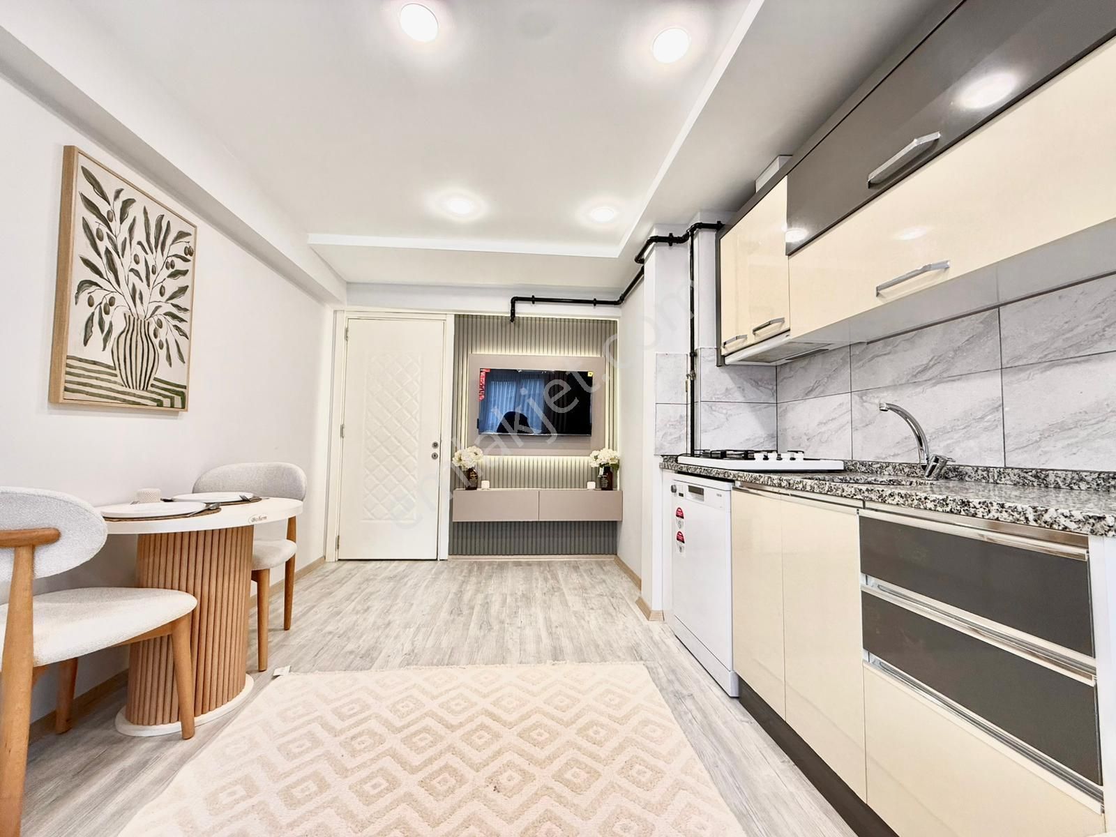 Karaman Mahallesi Dumlupınar Caddesi Üzeri Lise & Tugay 2 Dk Mesafede Eşyalı 1+1 Apart A169 - Görsel 5