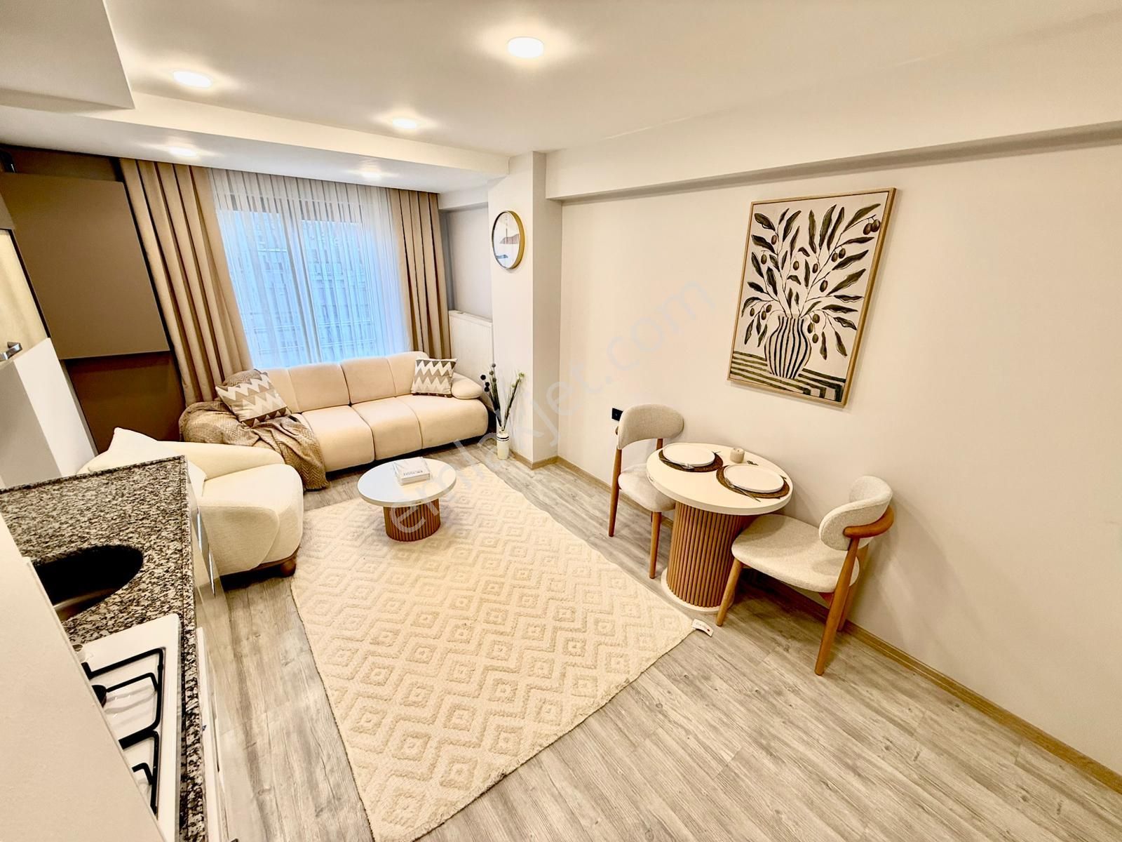 Karaman Mahallesi Dumlupınar Caddesi Üzeri Lise & Tugay 2 Dk Mesafede Eşyalı 1+1 Apart A169 - Görsel 2