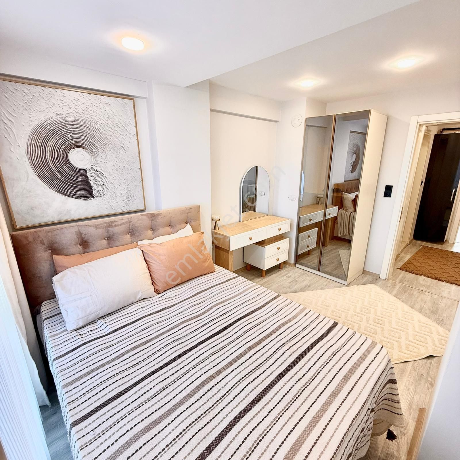 Karaman Mahallesi Dumlupınar Caddesi Üzeri Lise & Tugay 2 Dk Mesafede Eşyalı 1+1 Apart A169 - Görsel 8