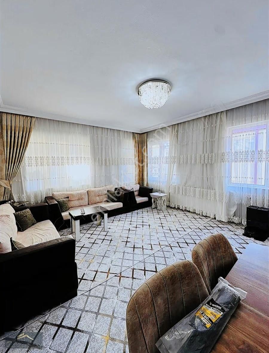 Kuzeyyaka'da Cd.üstü 3+1 130m2 Eveveyn Banyolu Doğalgaz Lı Daire