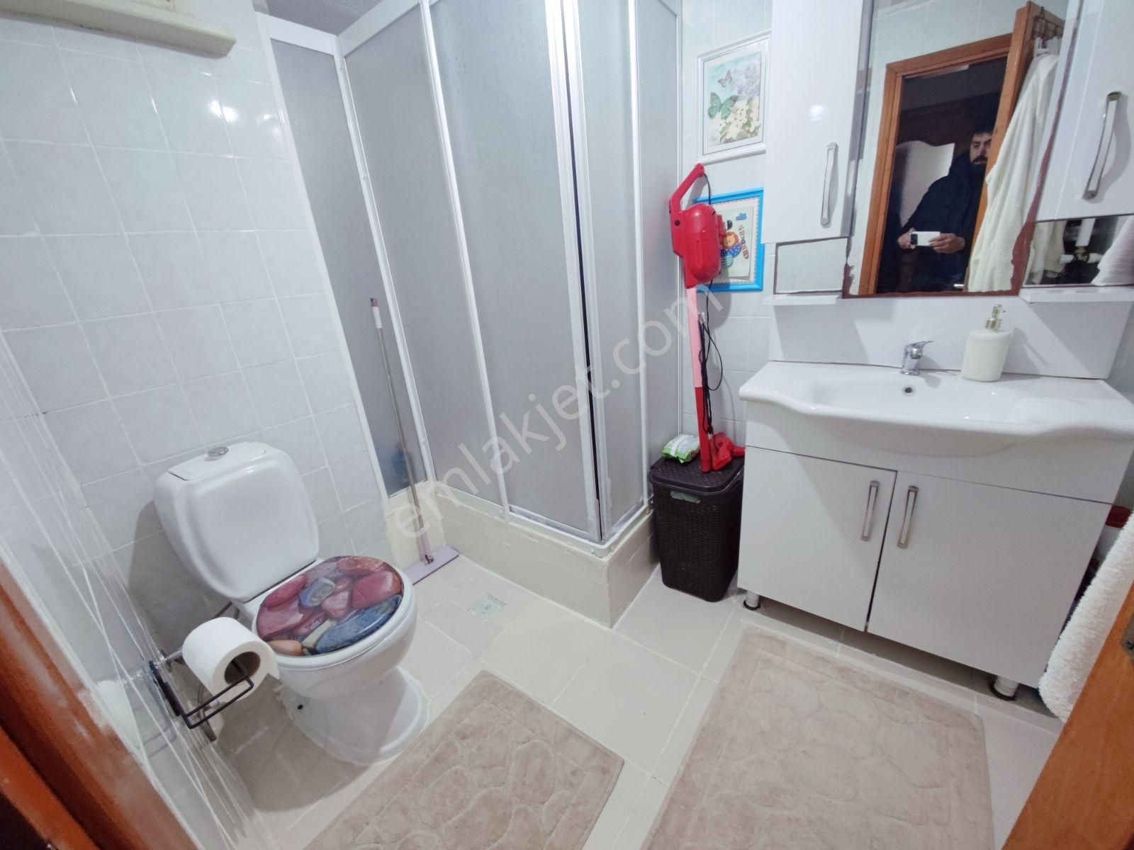 Tepebaşı Camii'ne, Ana Caddeye Yakin,3+1 110m2 Banyo Wc Ayri - Görsel 5