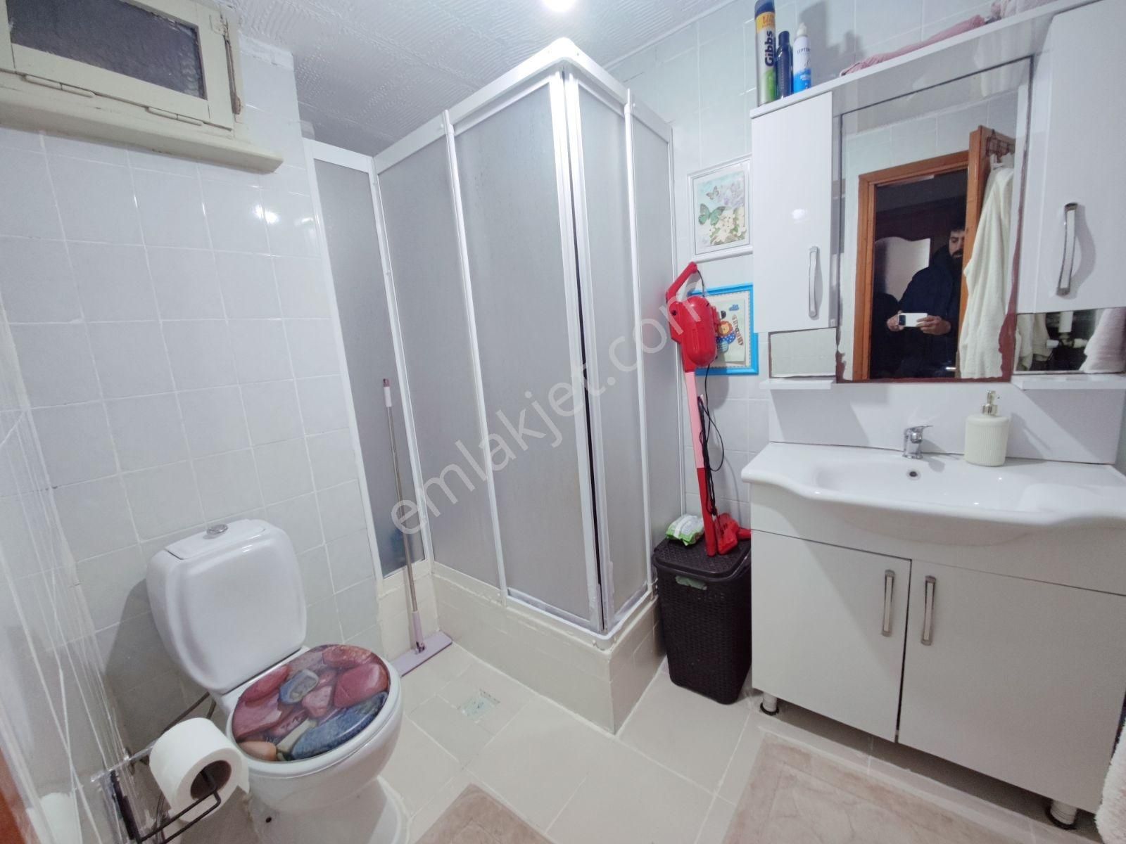 Tepebaşı Camii'ne, Ana Caddeye Yakin,3+1 110m2 Banyo Wc Ayri - Görsel 8