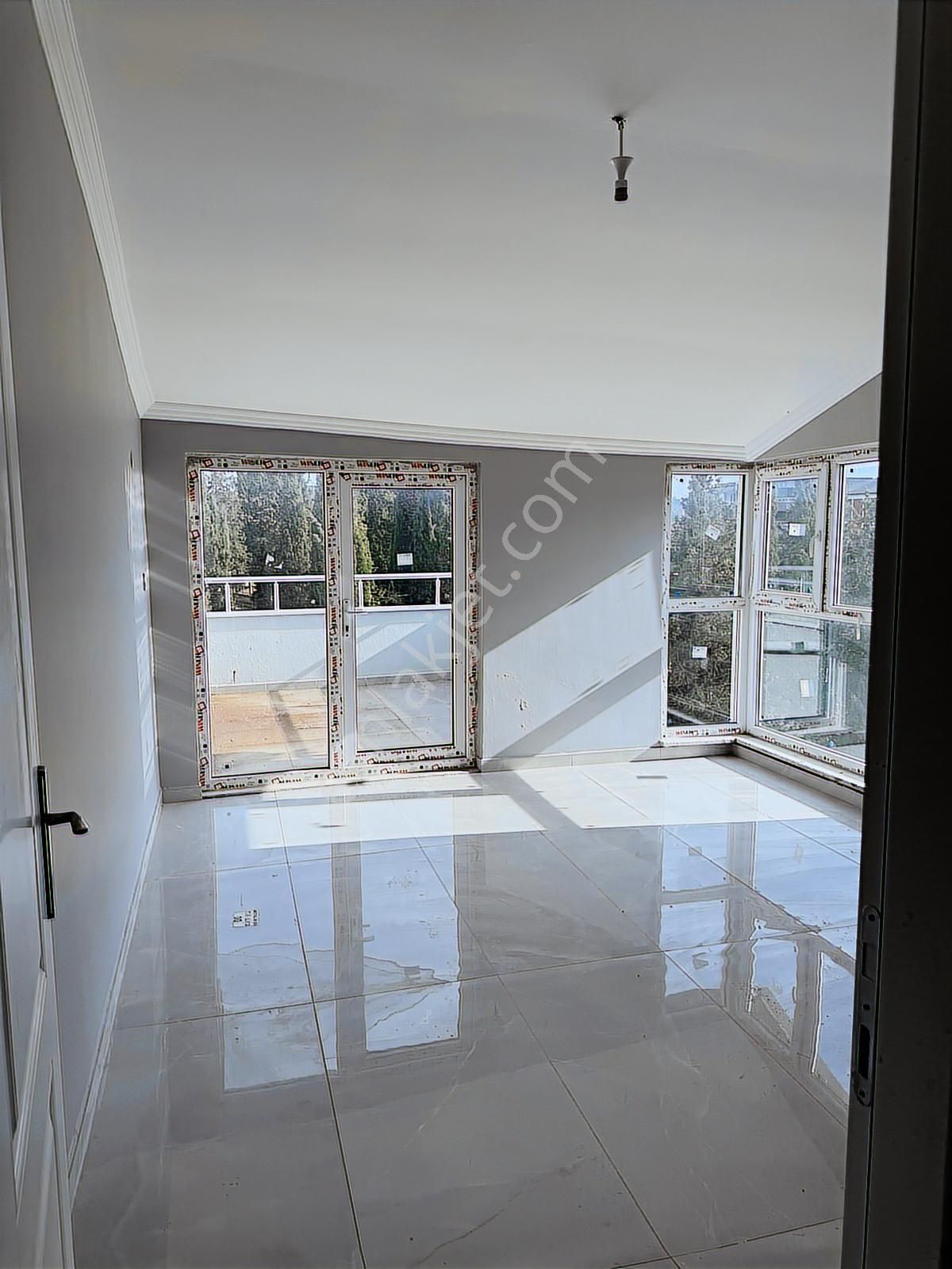 Akçalarda Göl Manzaralı Yerden Isıtmalı Sıfır 3+1 Dubleks Daire - Görsel 35