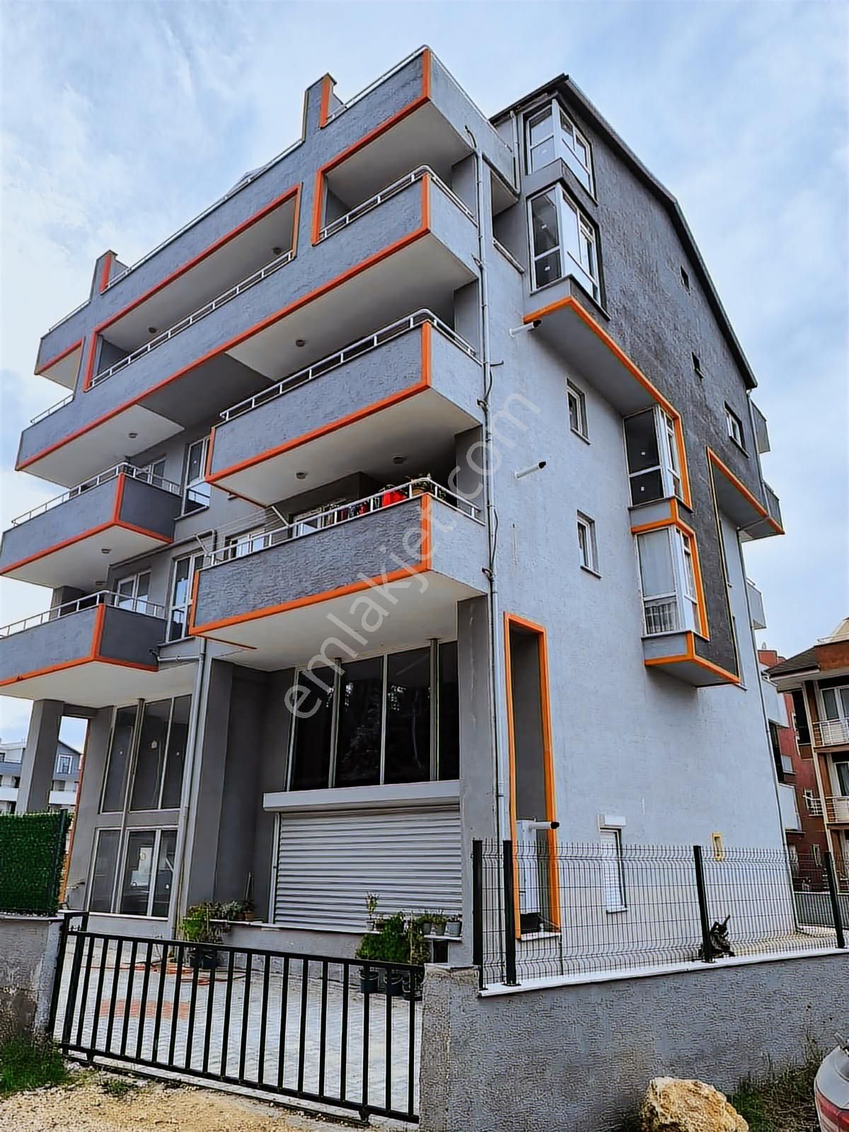 Akçalarda Göl Manzaralı Yerden Isıtmalı Sıfır 3+1 Dubleks Daire - Görsel 24