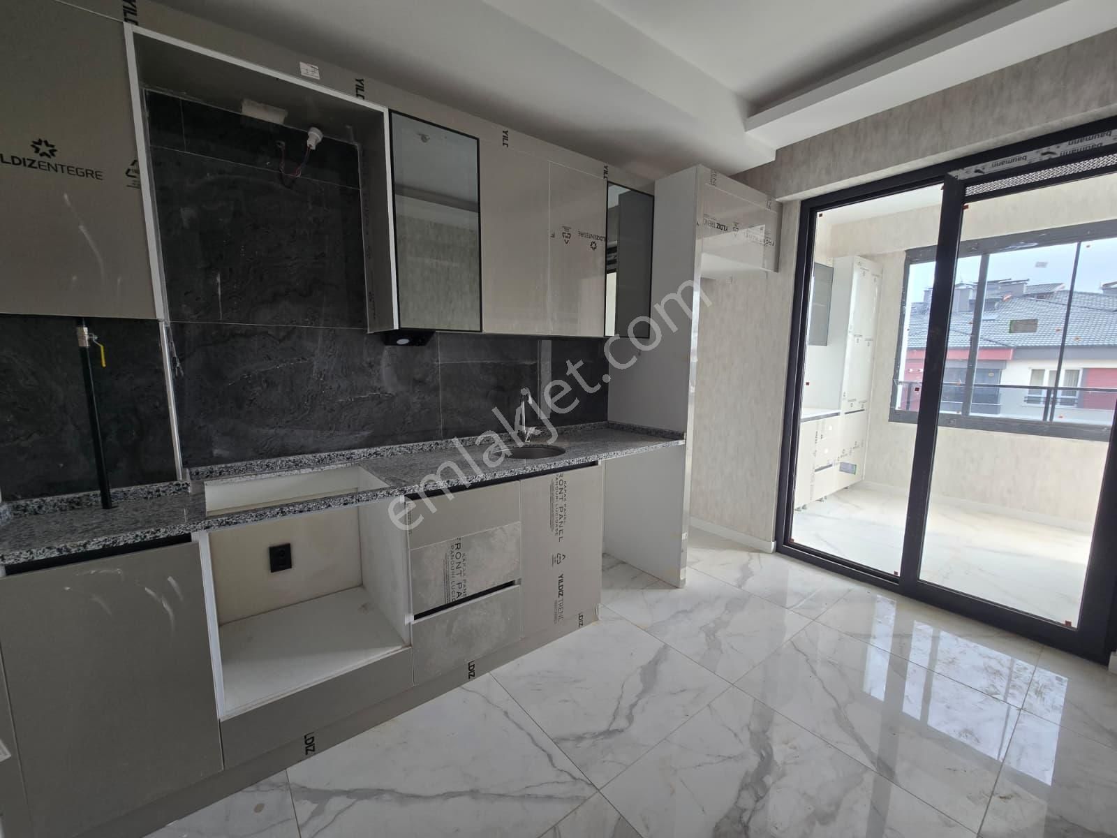 Selahaddin Eyyubi Mahallesinde İskanlı 2+1 Daireler