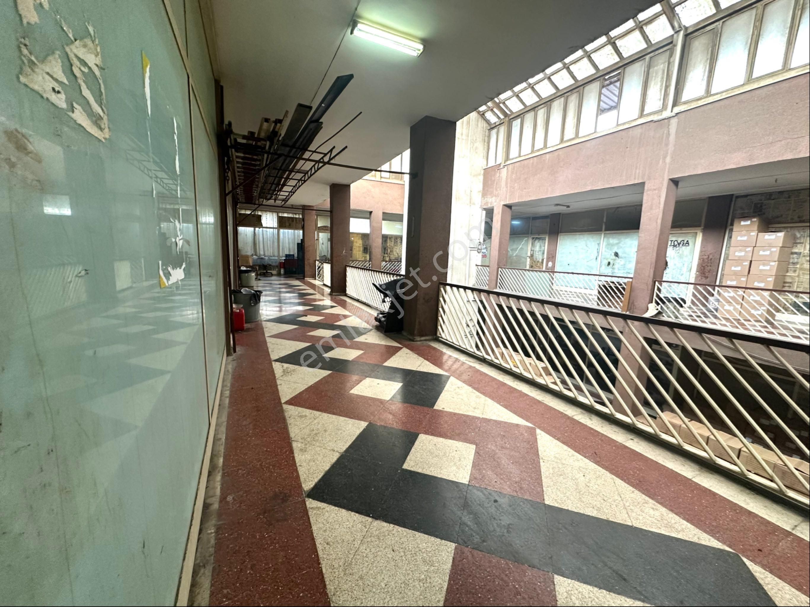 Işıkkkent Ayakkabıcılar Sitesinde Satılık Dükkan - Görsel 2