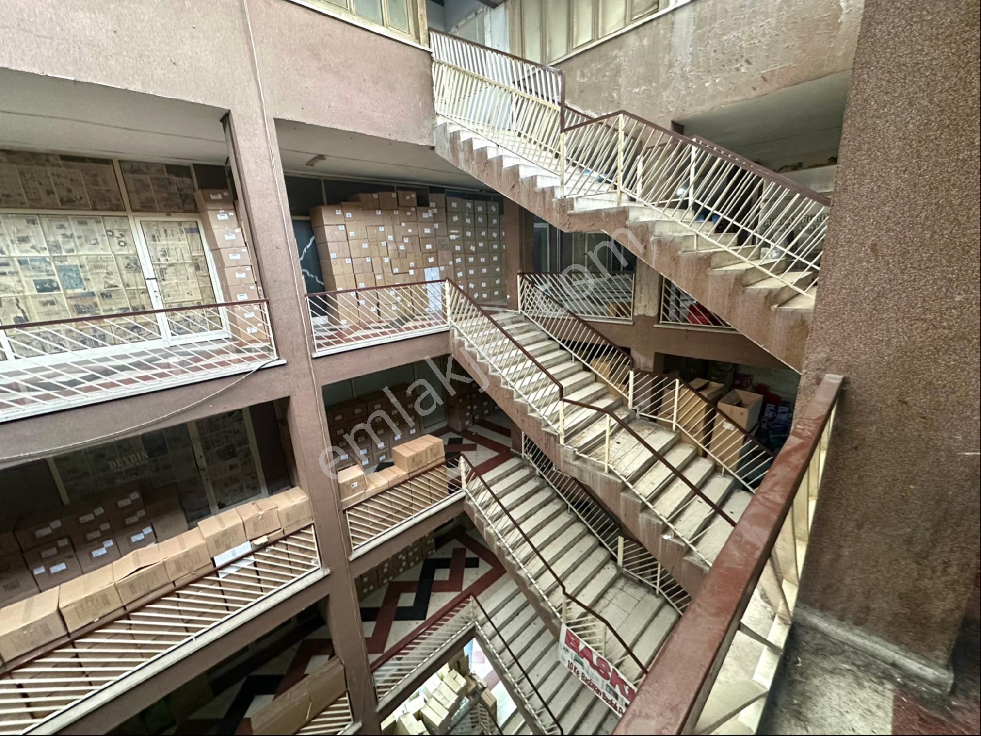 Işıkkkent Ayakkabıcılar Sitesinde Satılık Dükkan - Görsel 5