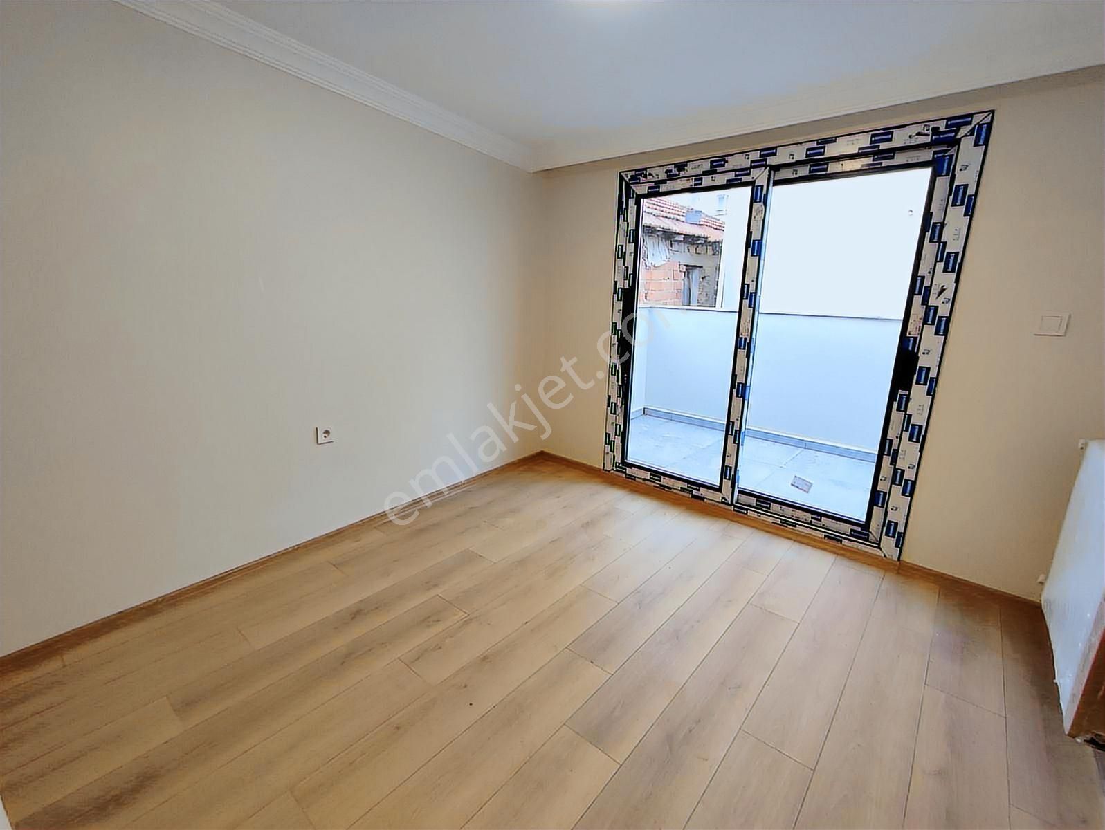 Çiğli Maltepe Caddesinde Sıfır 3+1 Dublek Daire - Görsel 13