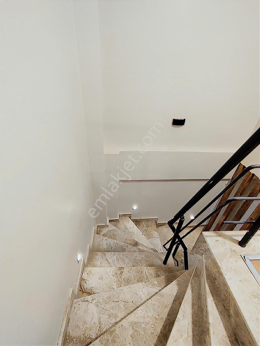 Çiğli Maltepe Caddesinde Sıfır 3+1 Dublek Daire - Görsel 20