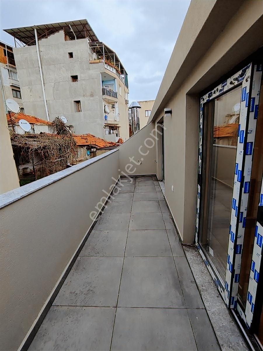 Çiğli Maltepe Caddesinde Sıfır 3+1 Dublek Daire - Görsel 11