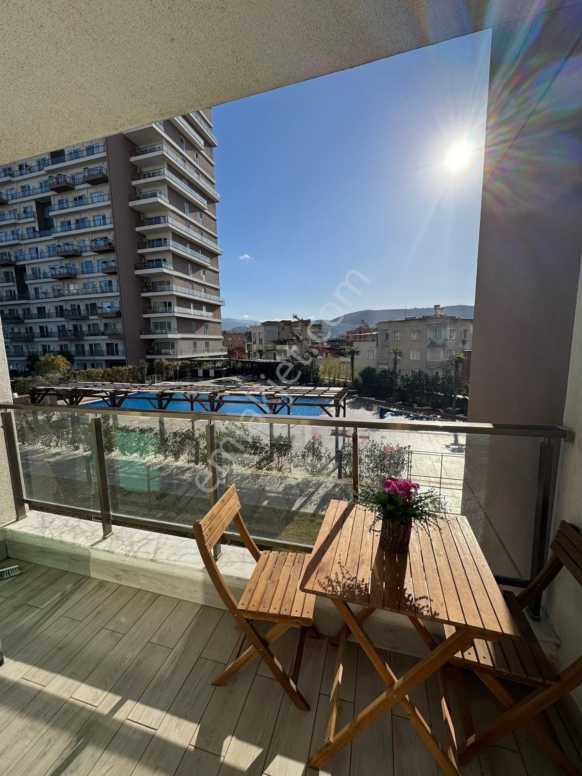 Turyap'tan Dap Yapı İzmir'de Satılık Eşyalı Balkonlu 1+0 Daire - Görsel 2