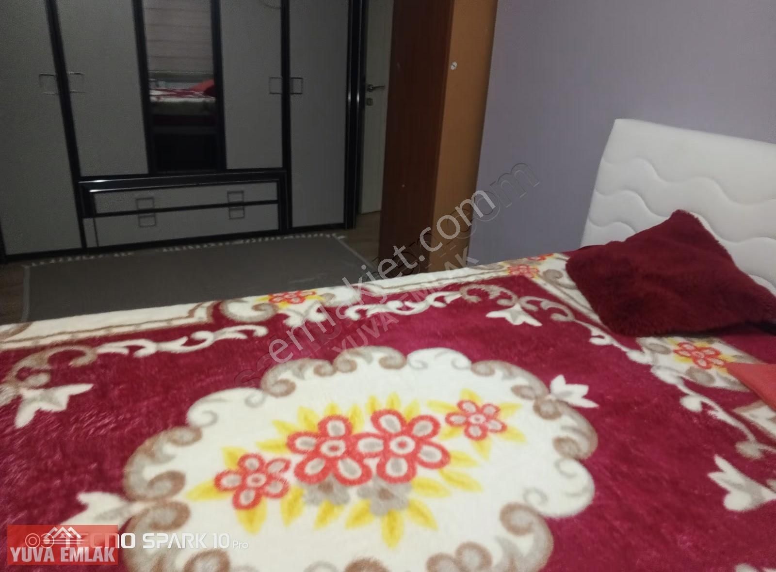 Hürriyet Mahallesinde 5+1 Fırsat Eşyalı Satılık Triplex Villa - Görsel 4