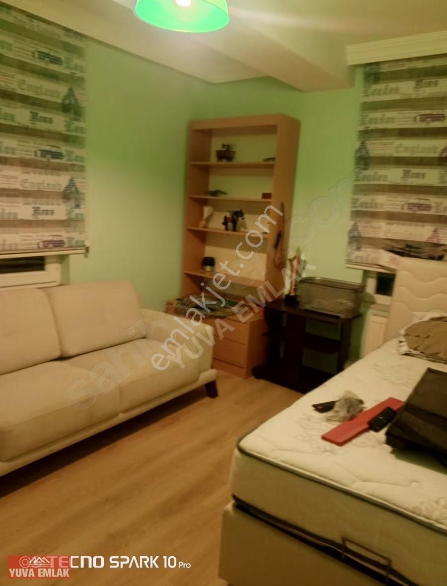 Hürriyet Mahallesinde 5+1 Fırsat Eşyalı Satılık Triplex Villa - Görsel 24