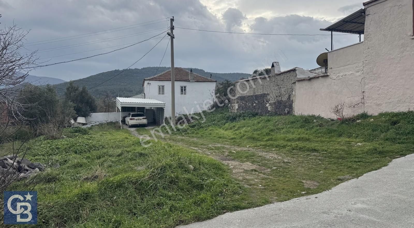 Güzelhisarda Muhteşem Manzaralı Satılık Arsa