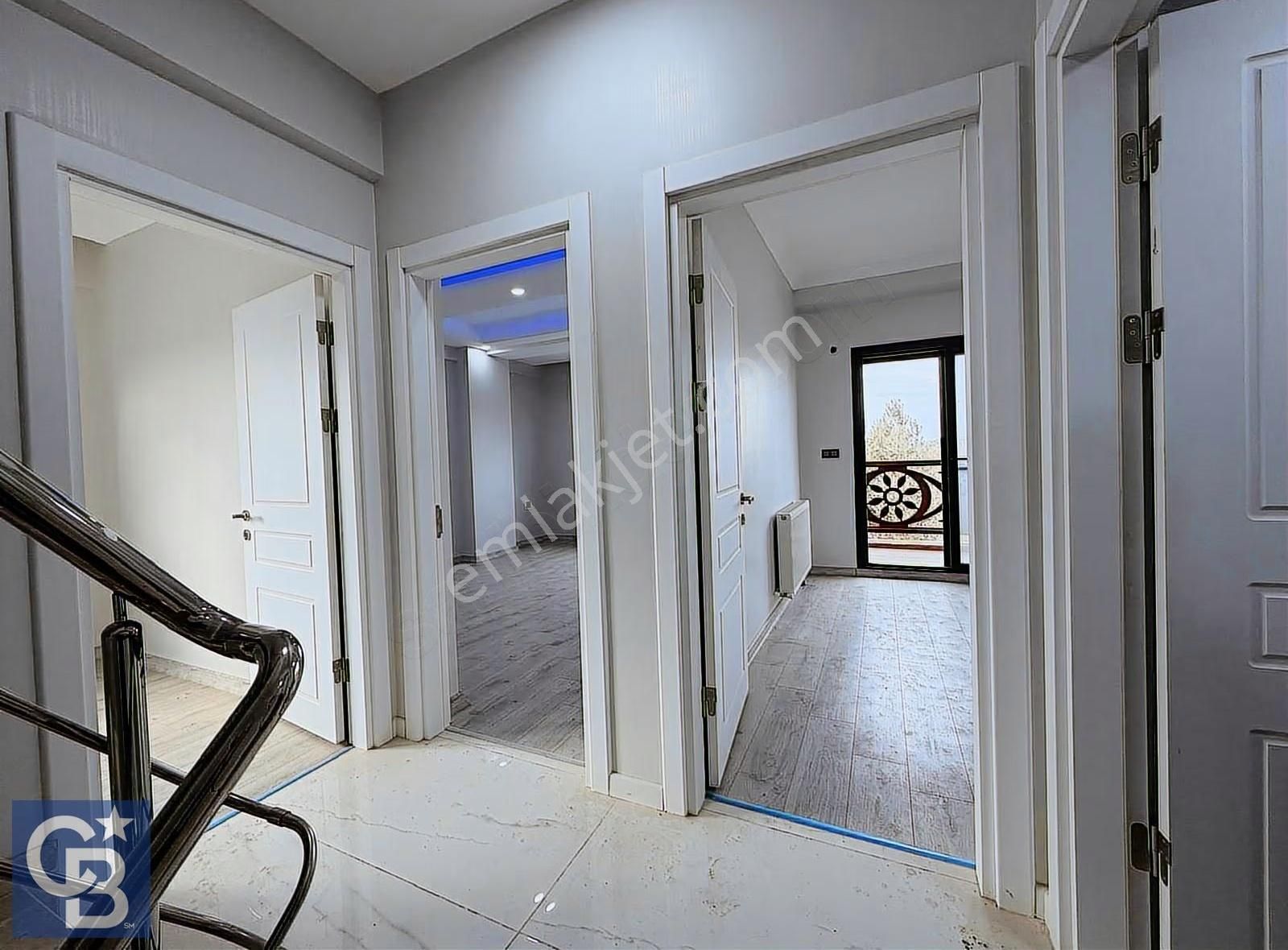 Şakran' Da Satılık 5+1 Geniş Bahçeli Tripleks Villa - Görsel 9