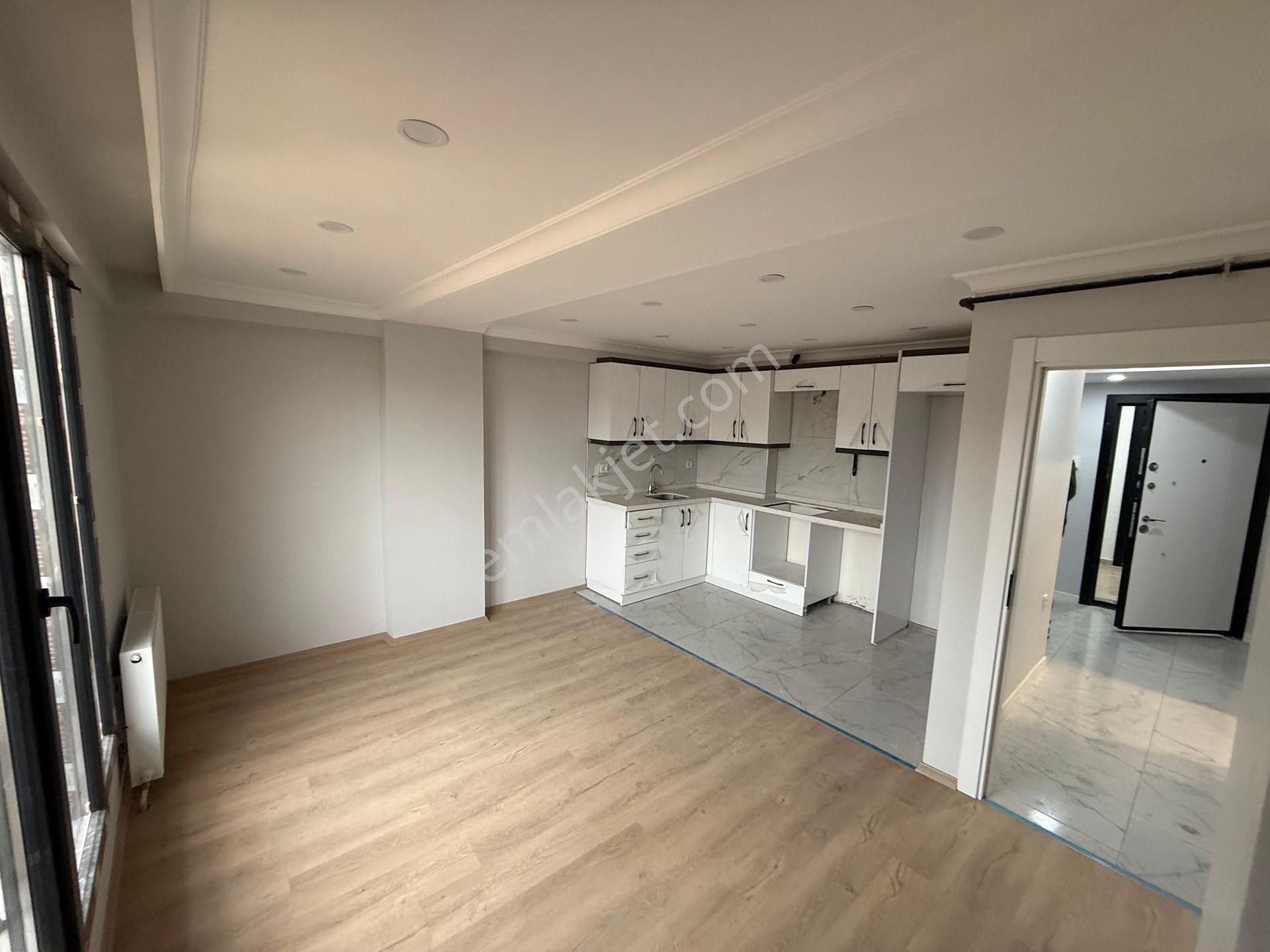 Emlak Uzmanı'ndan Zeytinburnu Veliefendi'de Sıfır Bina'da Satılık Daire